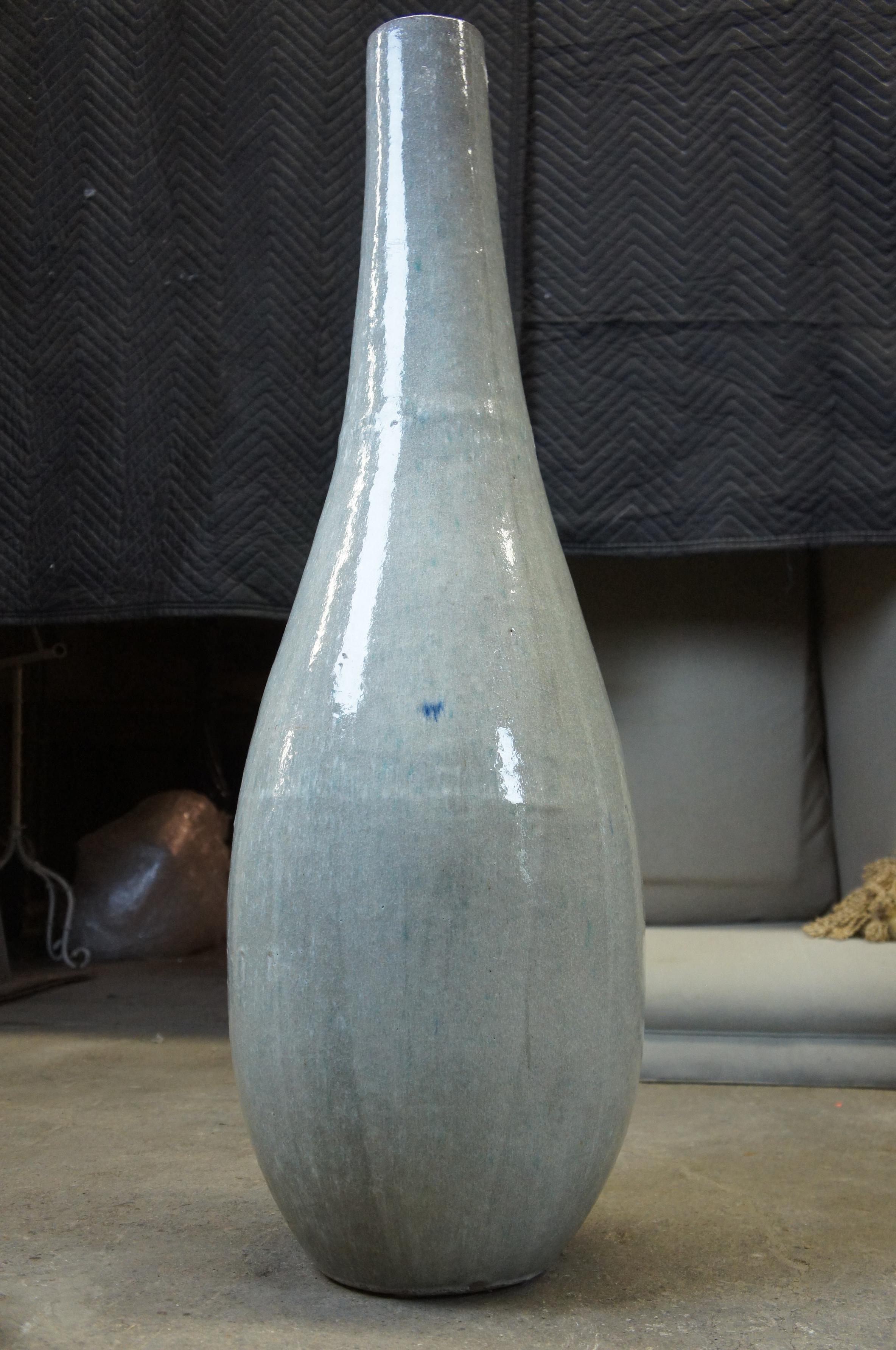 Pair of 2 Gray Ceramic Modern Drip Glaze Tall Floor Vases In Good Condition For Sale In Dayton, OH