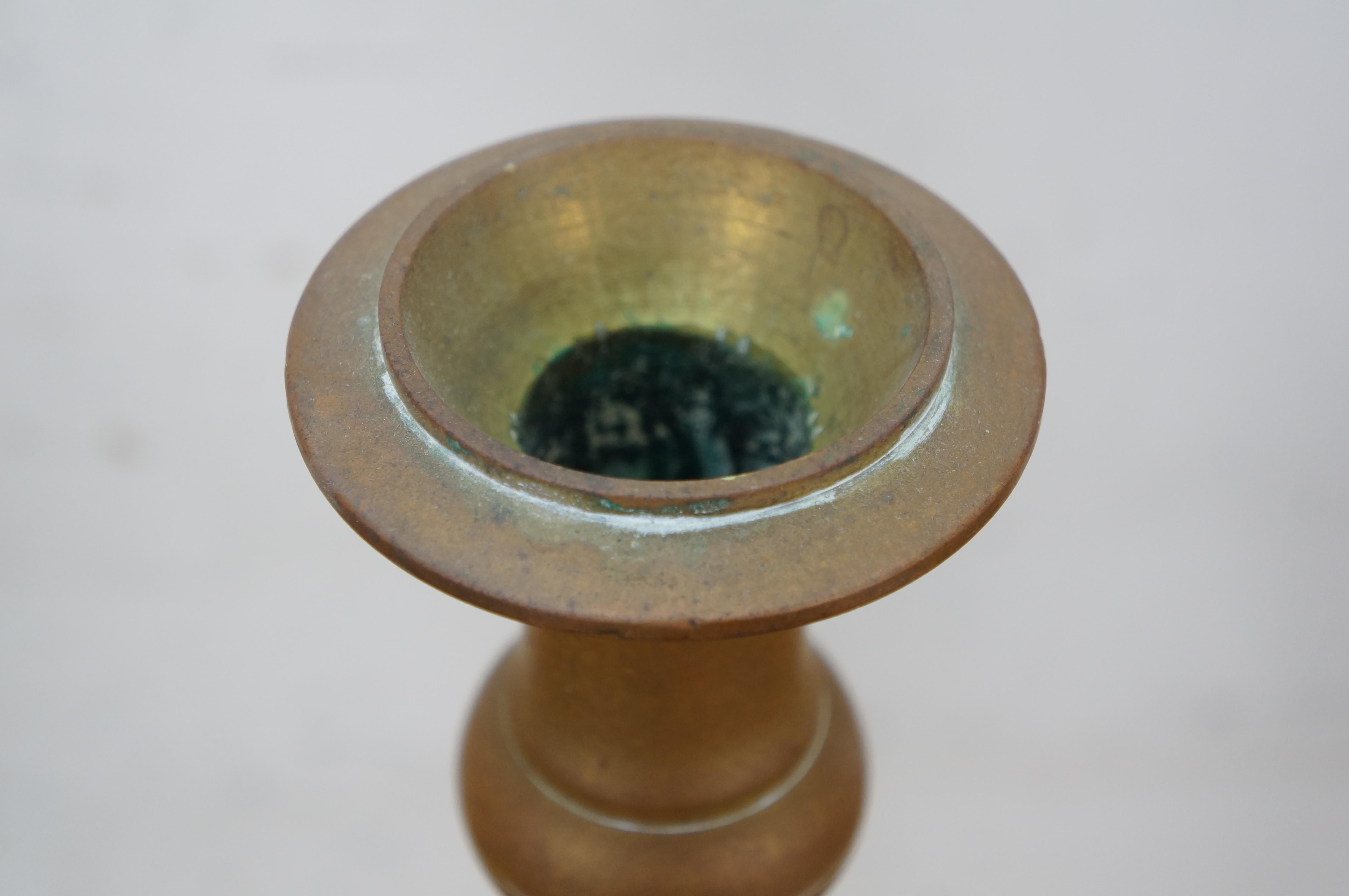 Coppia di 2 candelabri a cono in ottone massiccio Portacandele da 18 pollici in vendita 4