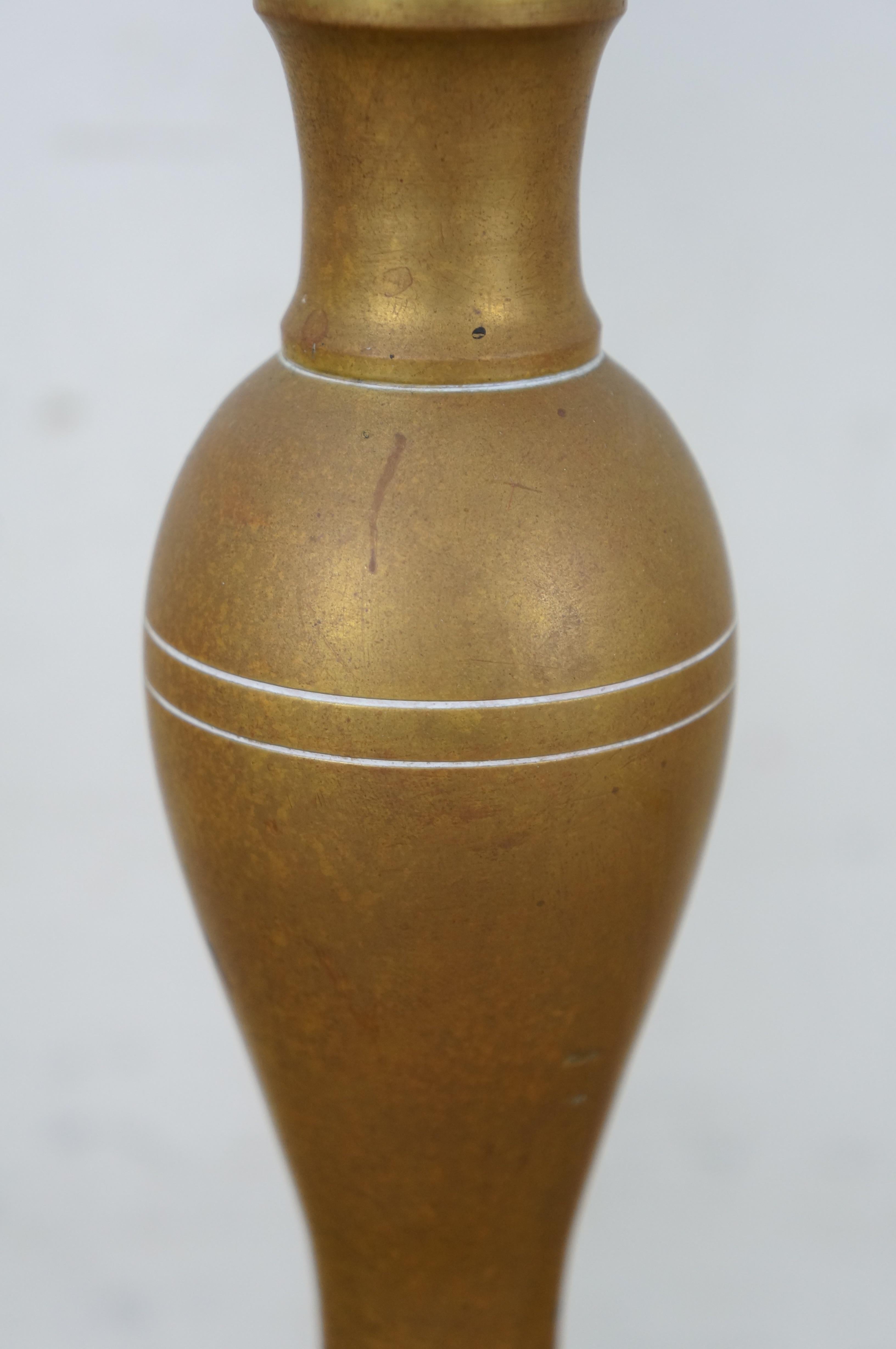 Coppia di 2 candelabri a cono in ottone massiccio Portacandele da 18 pollici in vendita 3