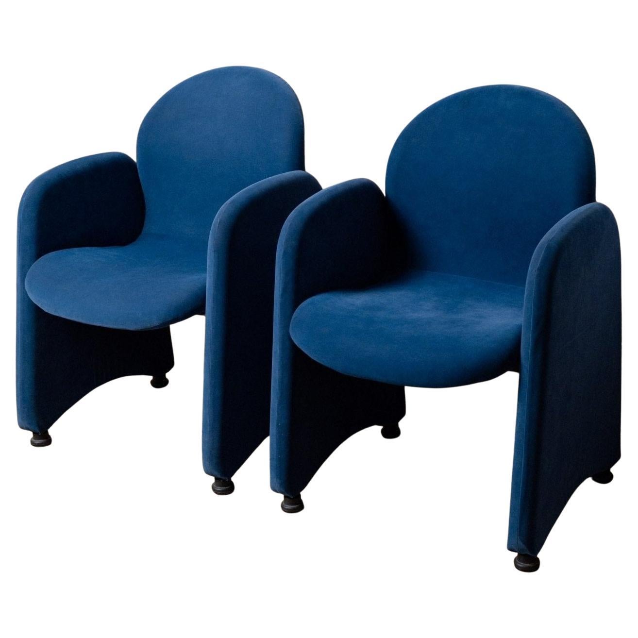 Paar 2 ikonische Samt-Sessel, Esszimmerstühle Blau Mid Century, Italien 1970er im Angebot