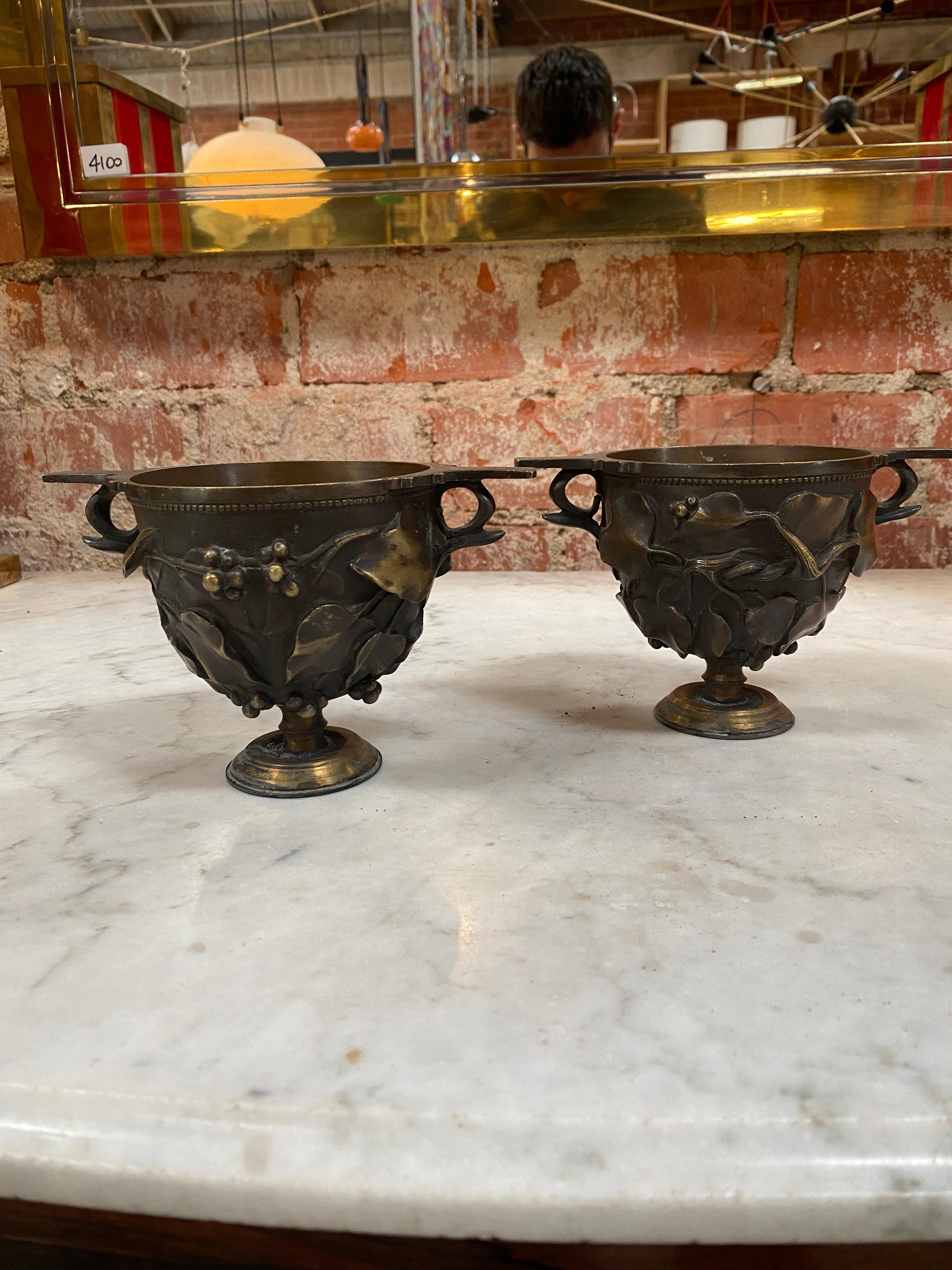 Pair of 2 Italian Bronze Vases 1930 For Sale 3