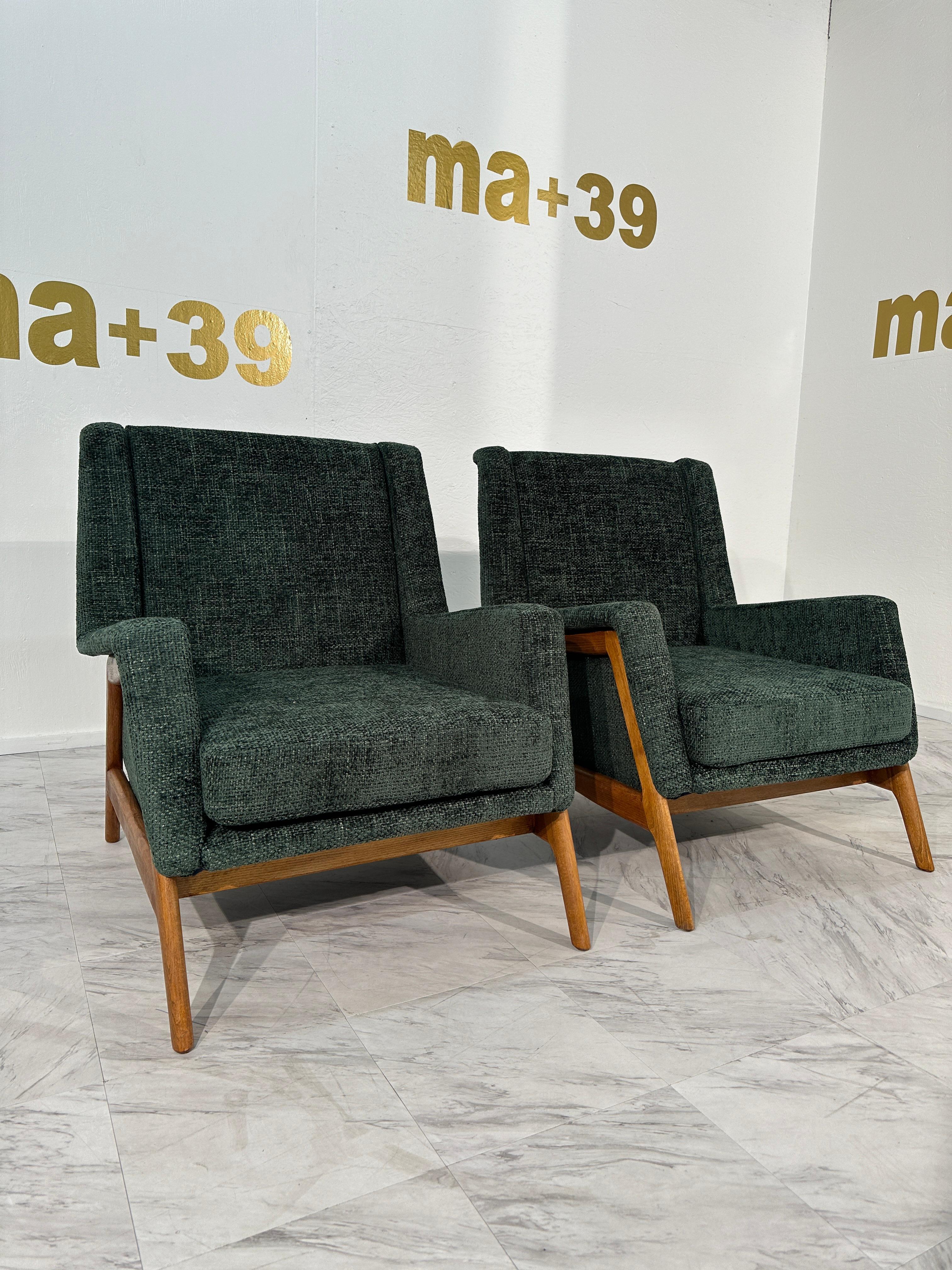 Paire de 2 fauteuils italiens contemporains 1970 en vente 1