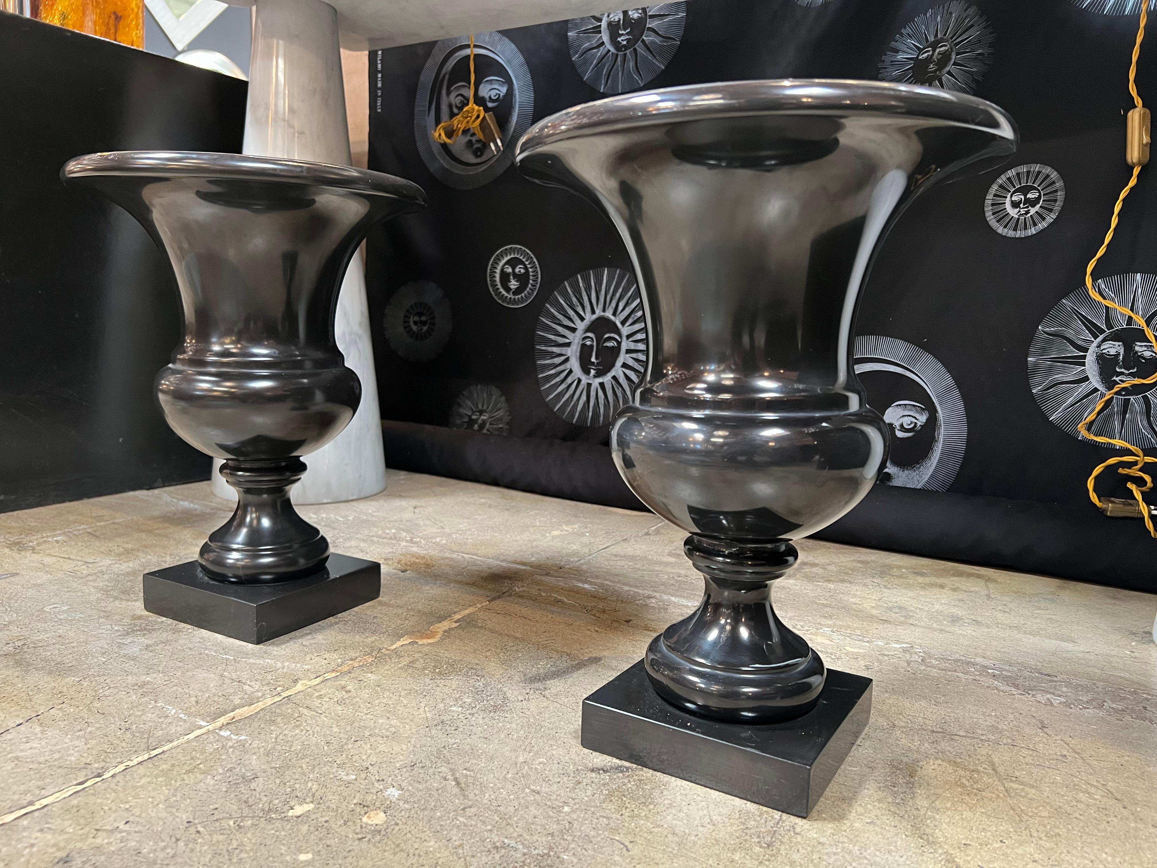 Pair of 2 Italian Decorative Black Marble Vases 1960 In Good Condition For Sale In Los Angeles, CA