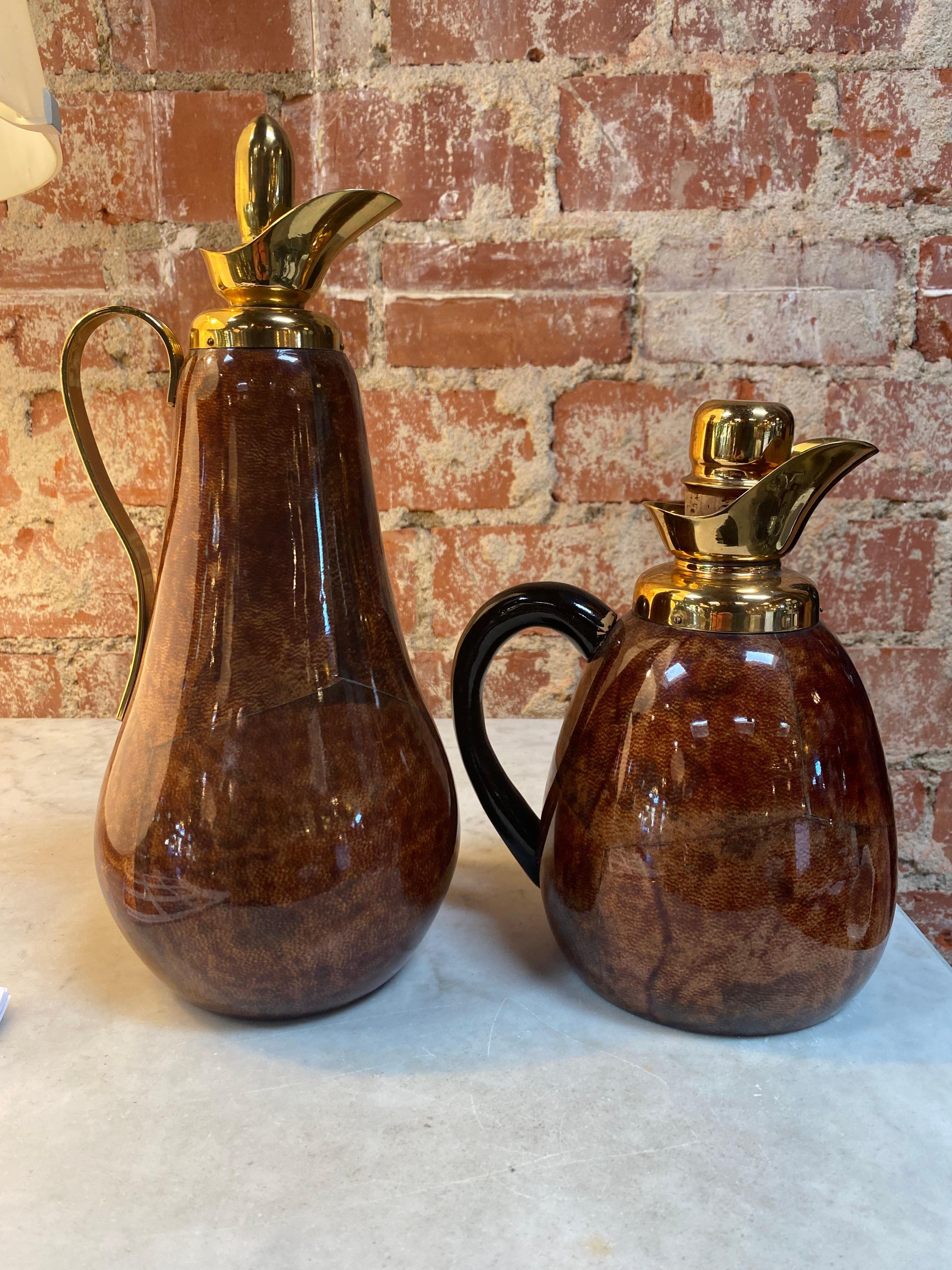 Beautiful and unique set of two jars made in Italy in 1980, those jars are very exclusive and both of them have a brass top details.
Dimensions small H 9.5 D 6
Dimensions big H 9.5 D 6.