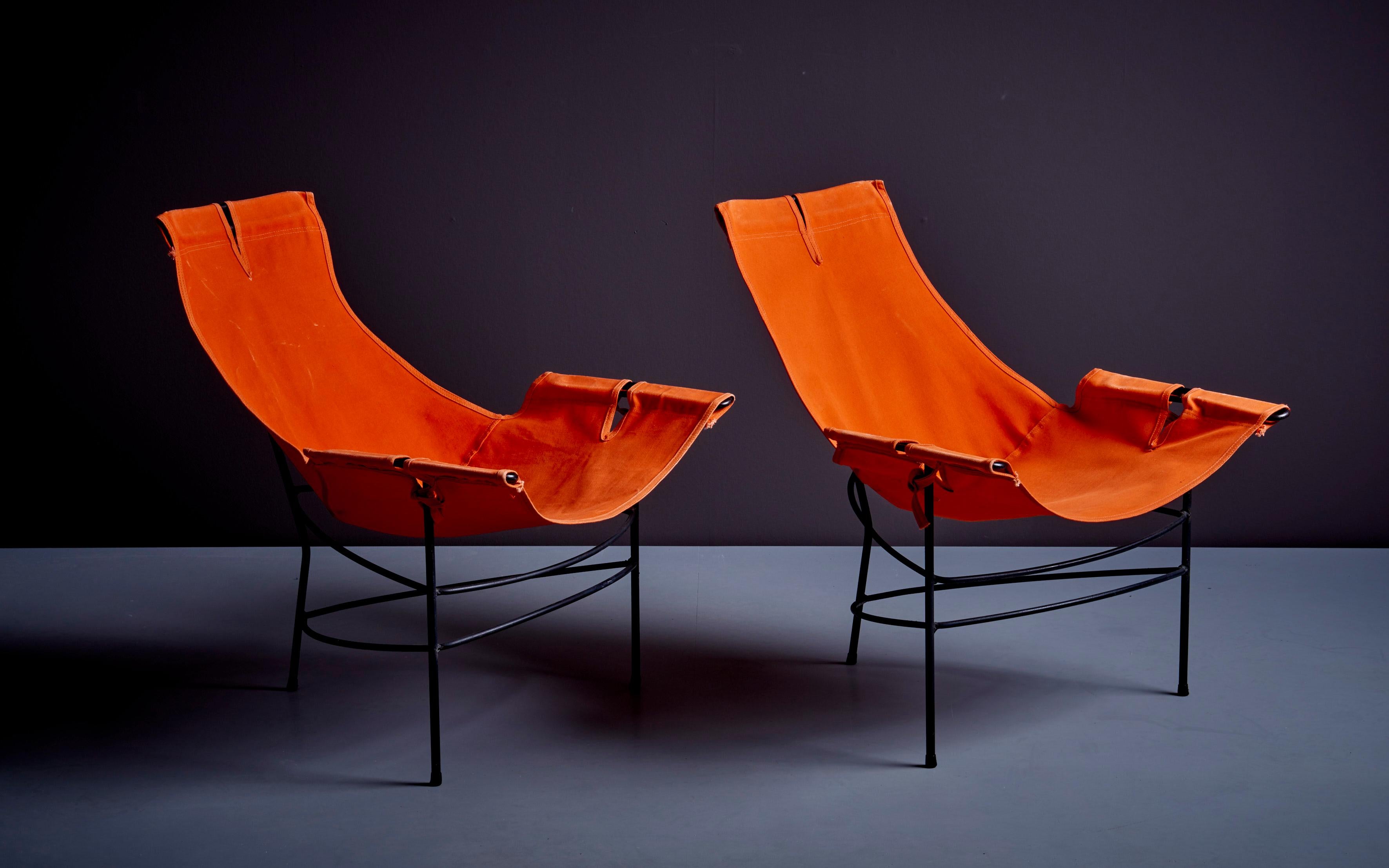 Pair of 2 Lounge Chairs by Jerry Johnson in Orange Canvas, USA, 1950s For Sale 2
