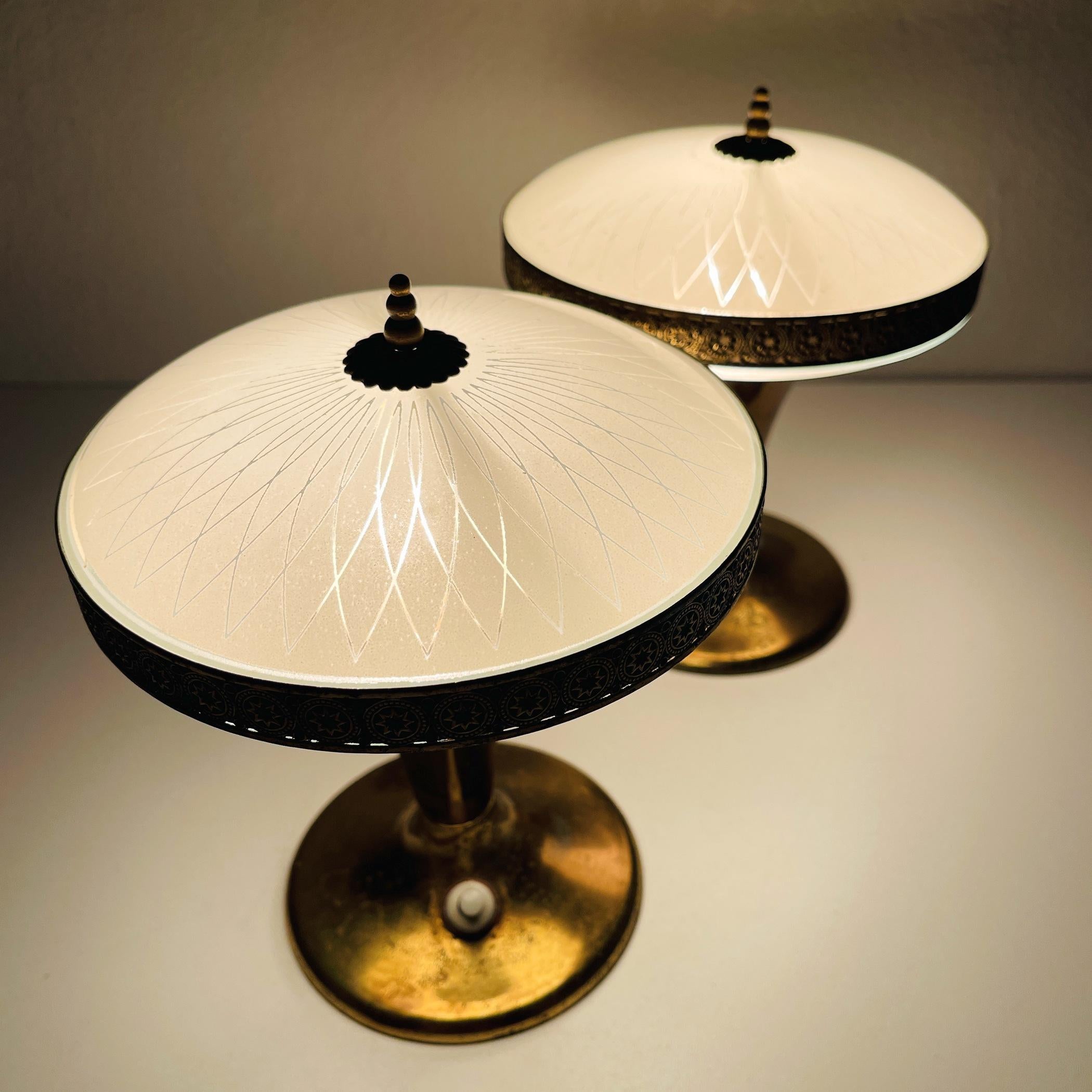 Pair of 2 Mid-Century Table Lamps Italy 1950s Space Age Light UFO 5