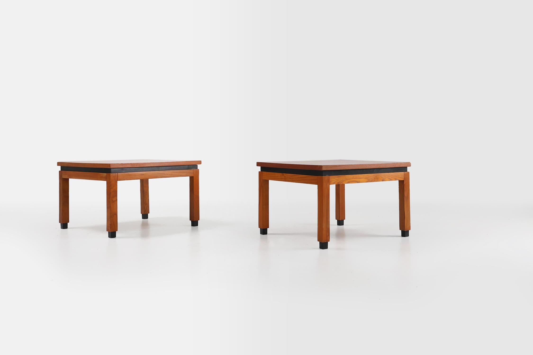 Coppia di 2 tavolini minimalisti MDK Belgio in teak, 1960 ca. in vendita 1