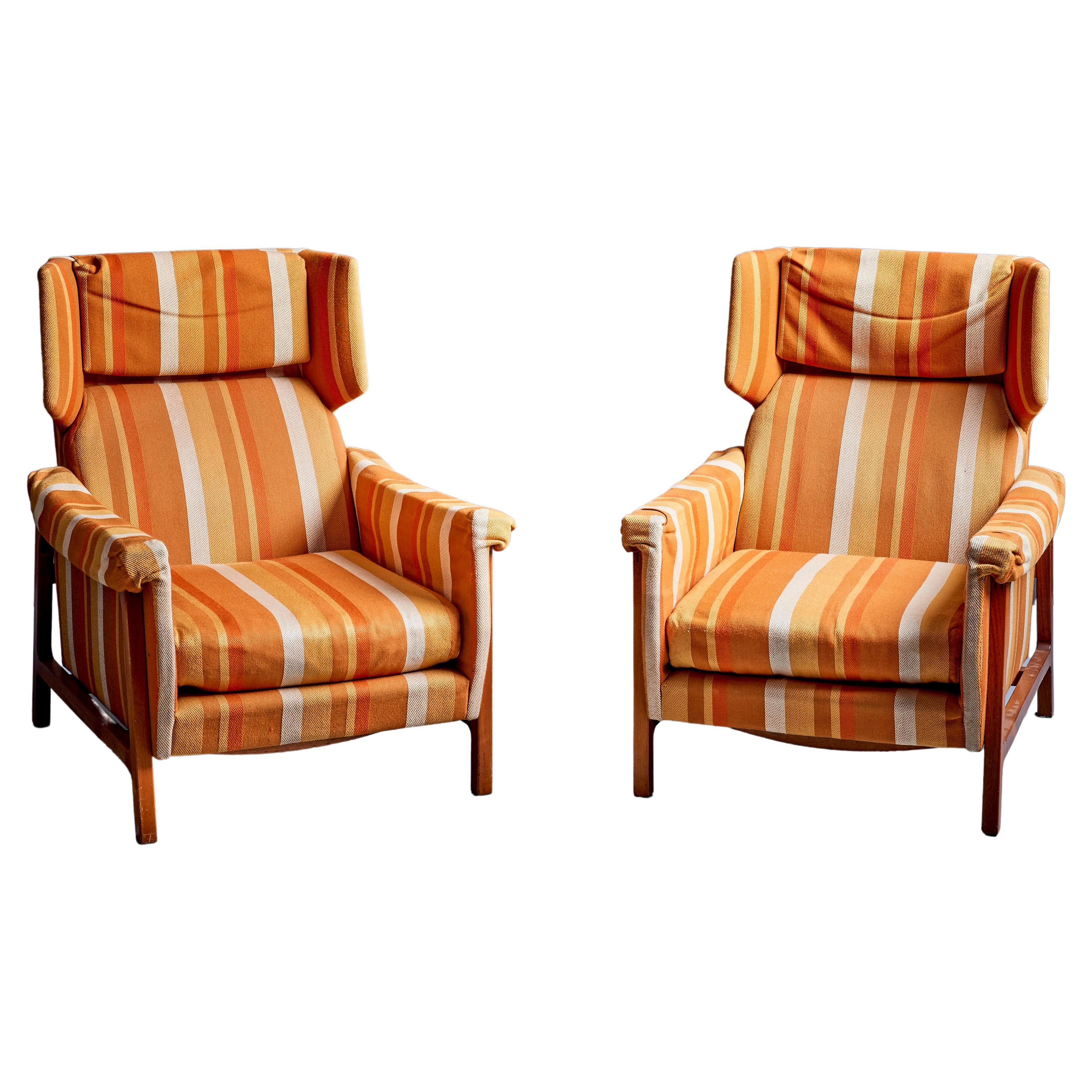 Pair of 2 Original Condition Umberto Colombo & Alberti Reggio Lounge Chairs  