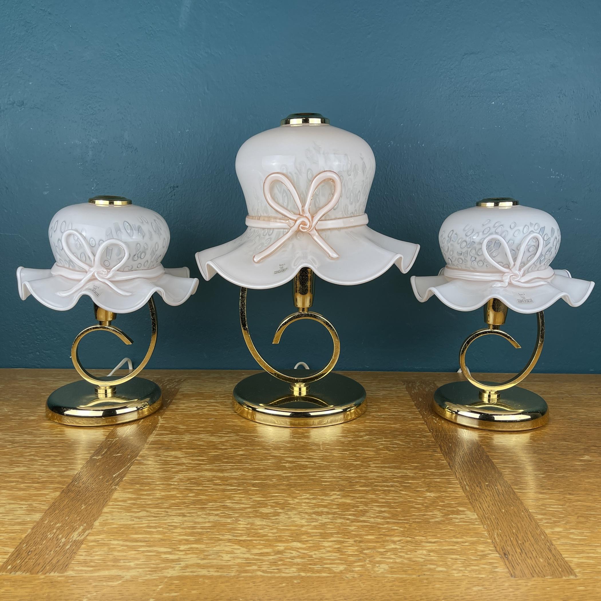 Paire de 2 lampes de bureau roses de Murano en forme de chapeau de femme, Italie, années 1980, Lampe de Murano en vente 6