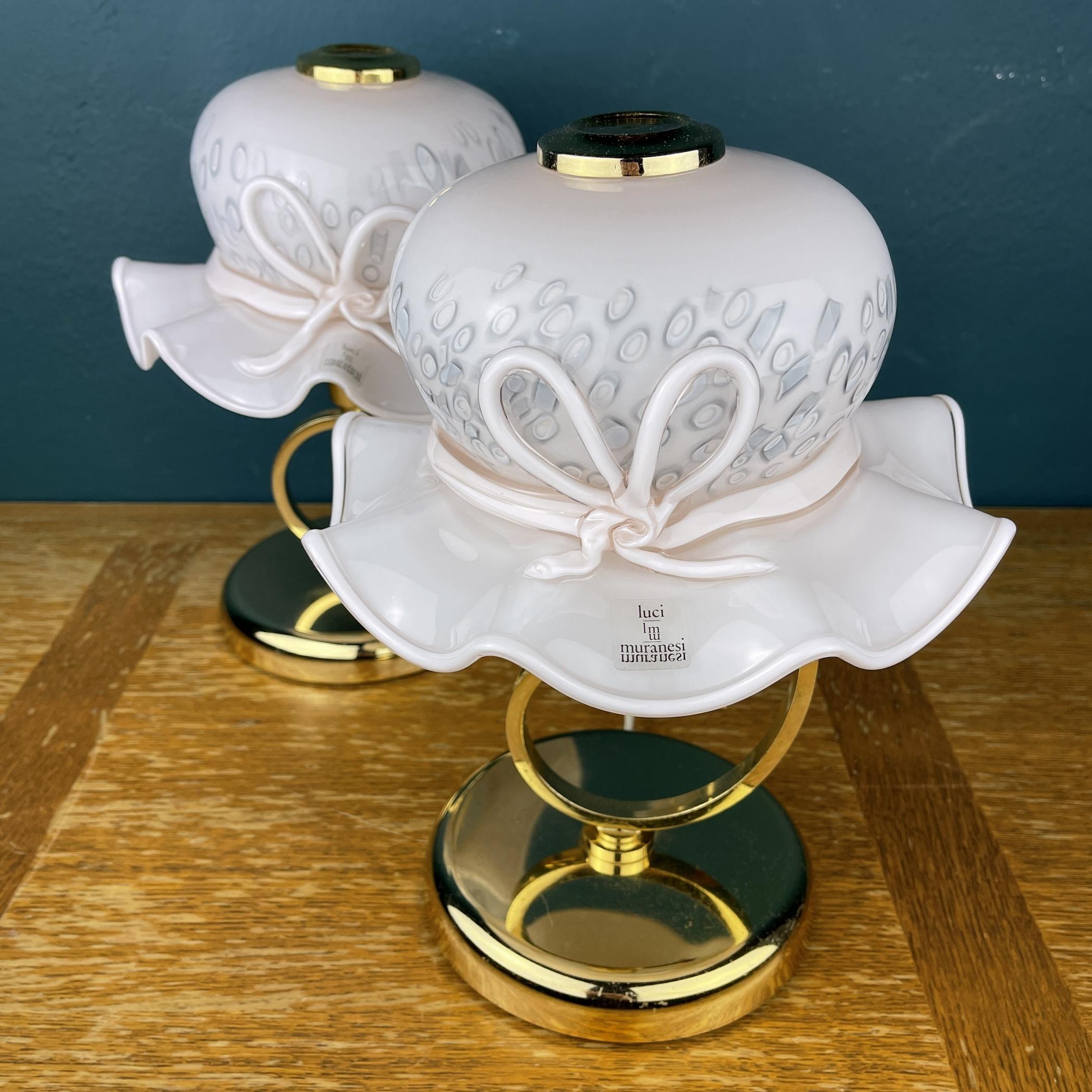 Paire de 2 lampes de bureau roses de Murano en forme de chapeau de femme, Italie, années 1980, Lampe de Murano Bon état - En vente à Miklavž Pri Taboru, SI