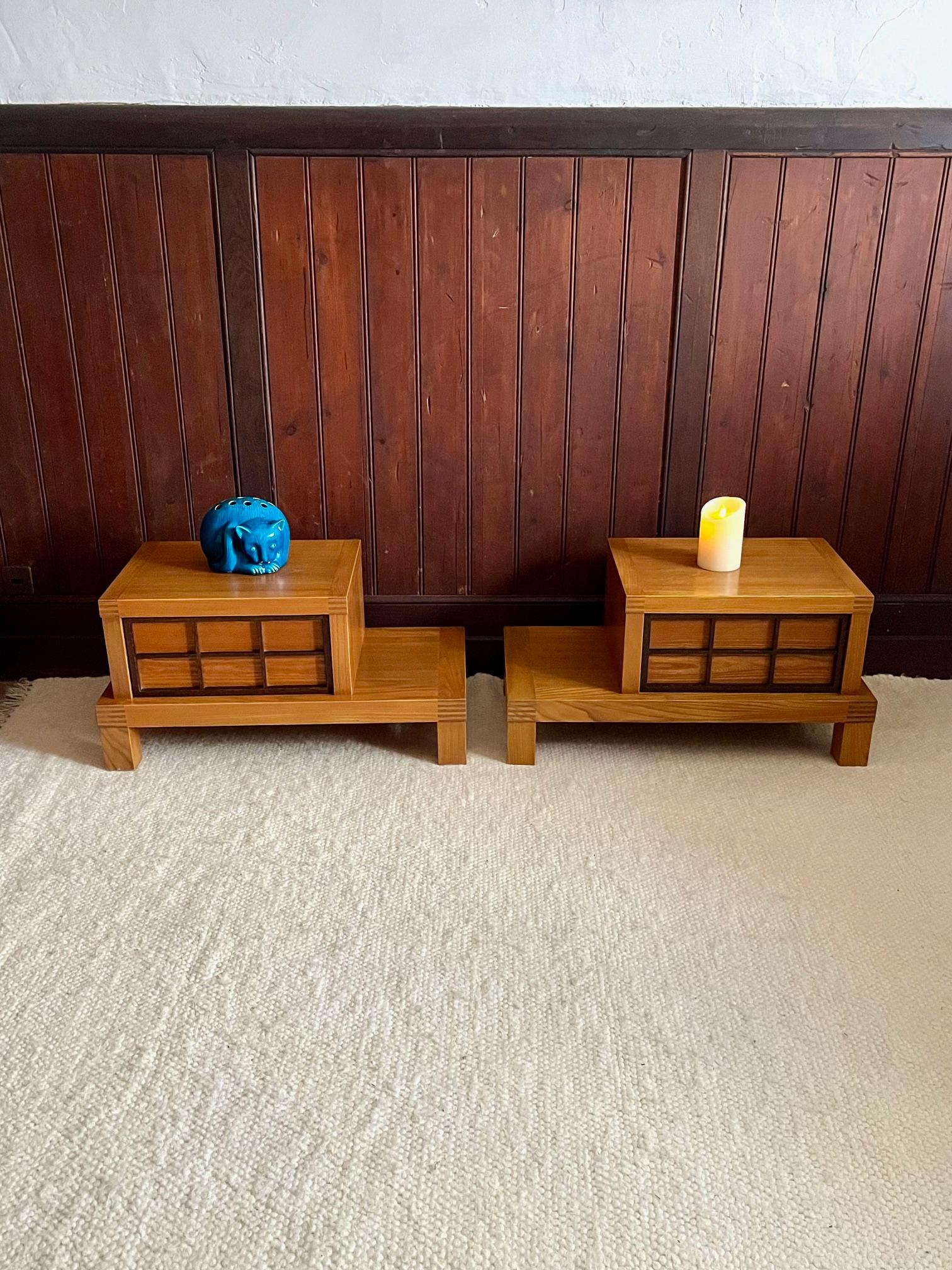 Mid-Century Modern Pair of 2-tier elm wood night stands with drawer, Japanese design, 1960's