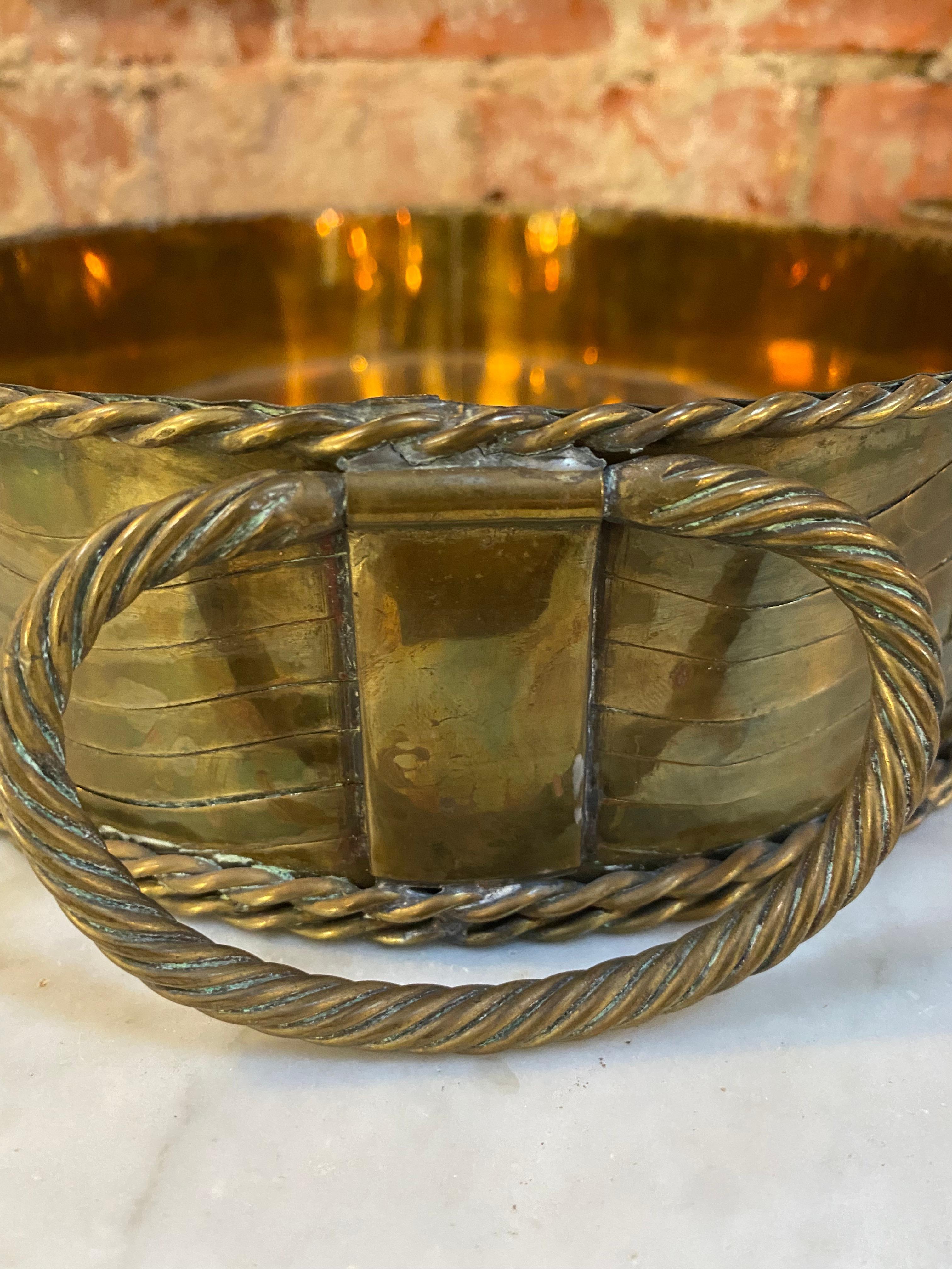 Mid-20th Century Pair of 2 Vintage and Unique Italian Brass Baskets 1950 For Sale
