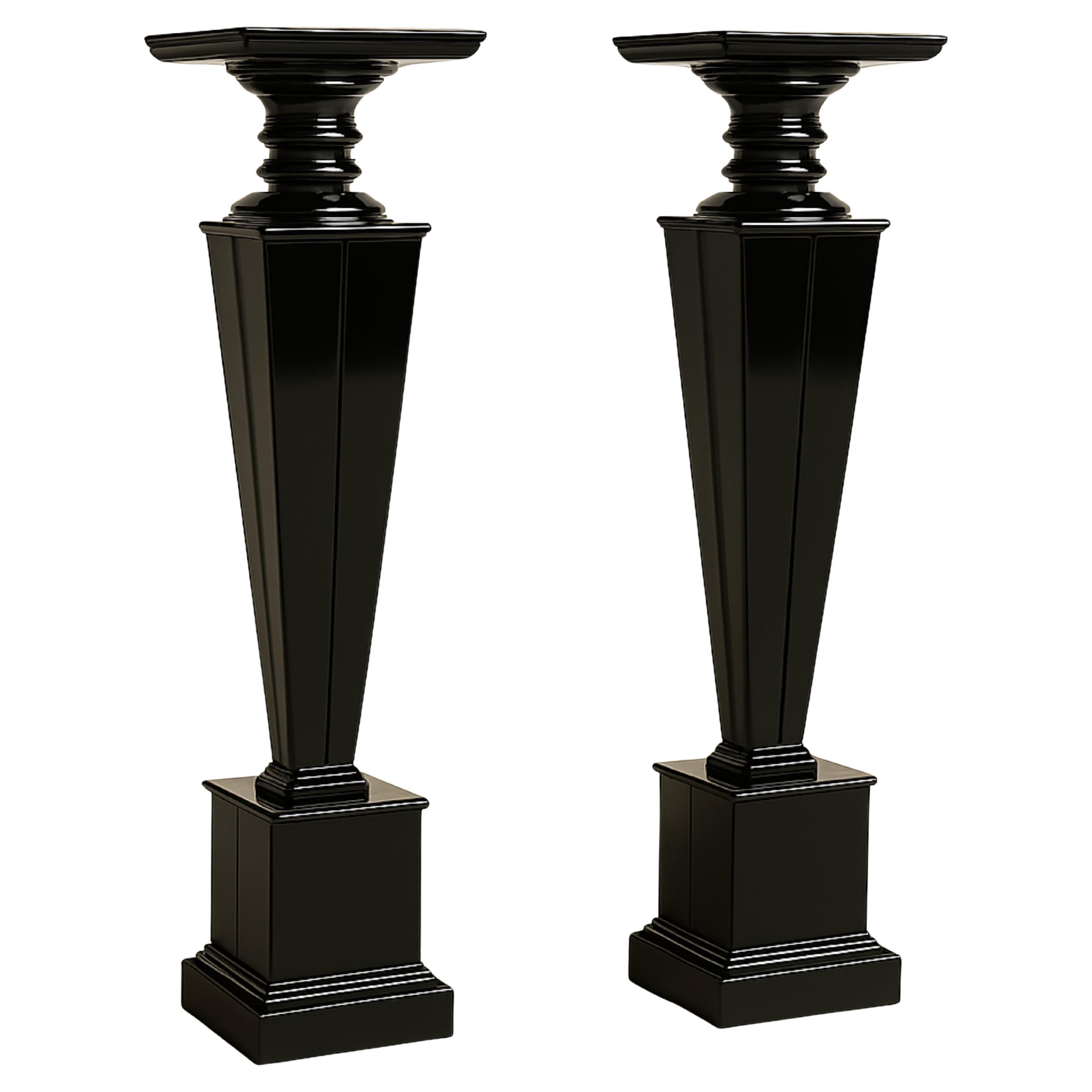 Paire de colonnes à piédestal en noyer Art déco, 20e siècle