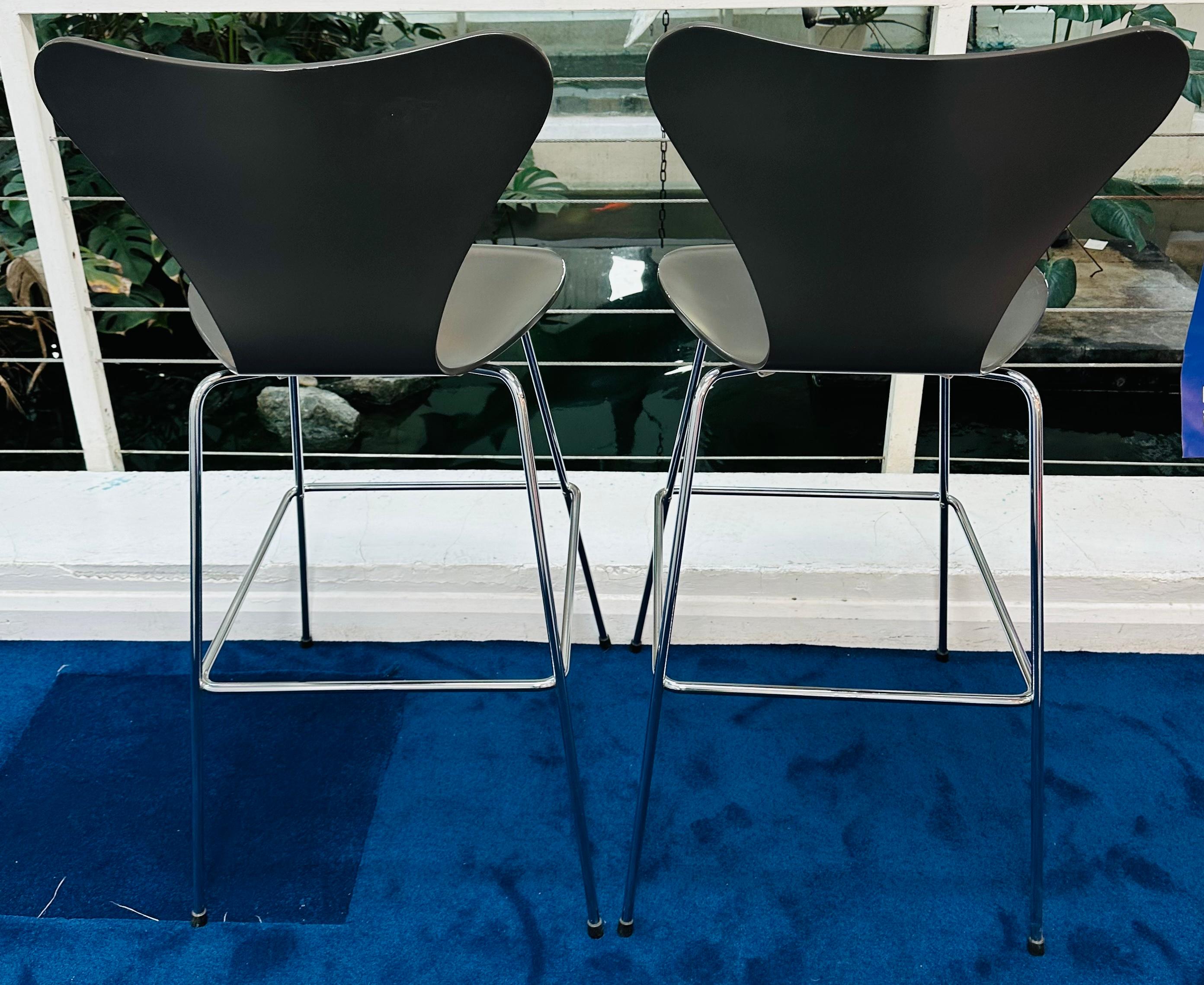 Pair of 2005 Danish Arne Jacobsen Ser. 7 Curved Ash & Steel Dark Grey Bar Stool 3