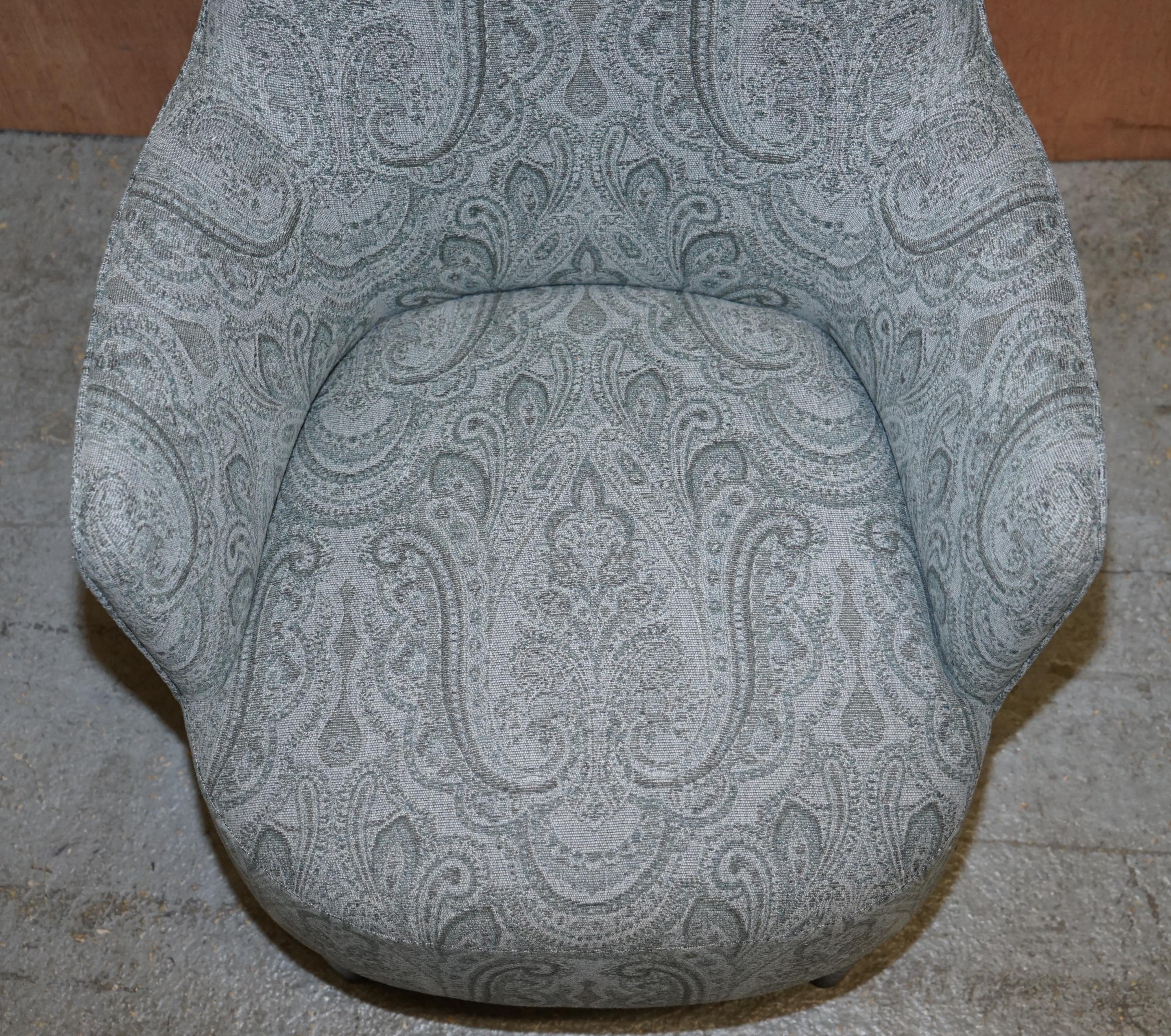 Hêtre Paire de fauteuils à dossier à oreilles Tom Dixon de George Smith, restaurés, 2007 en vente