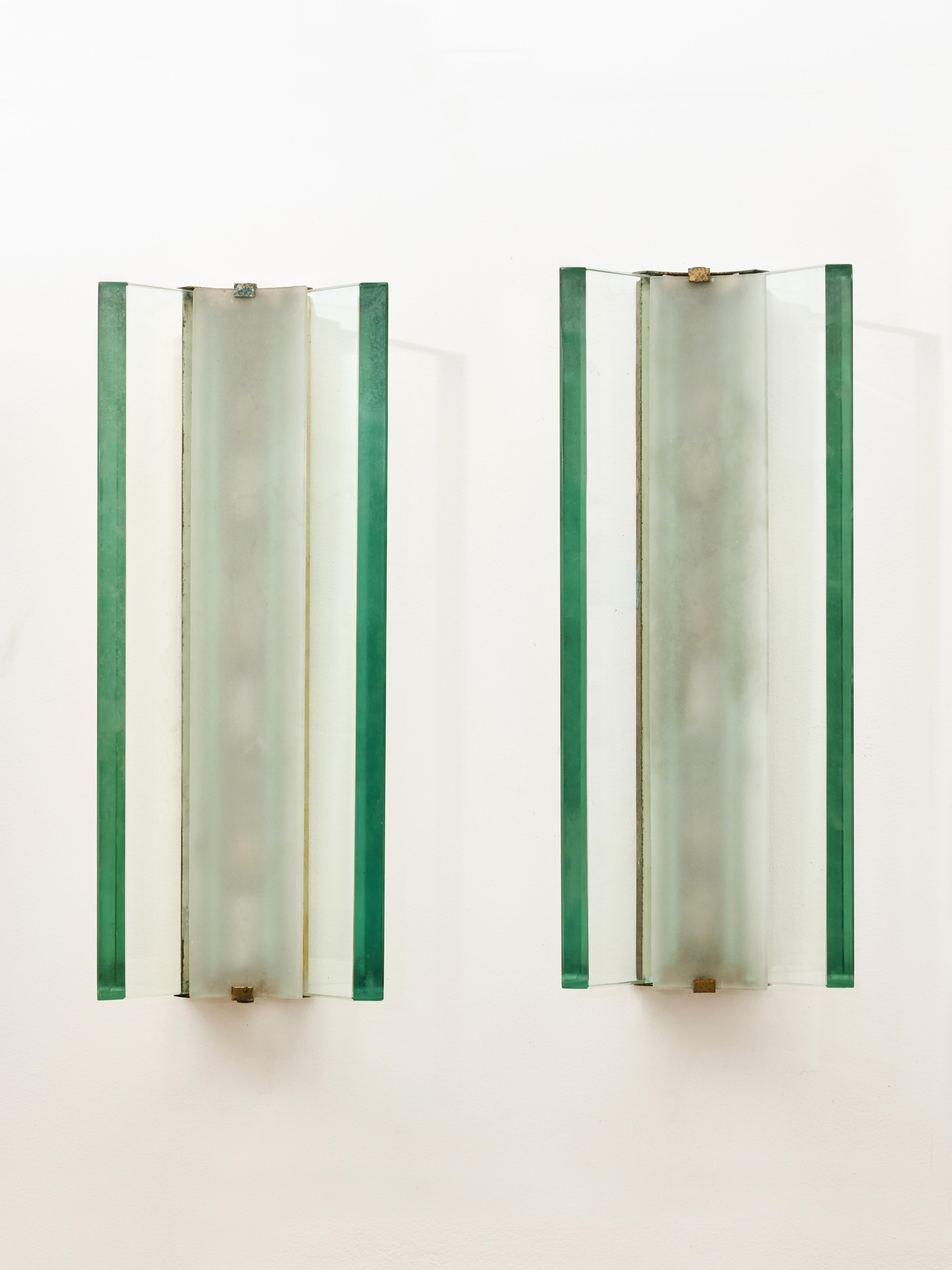 Mid-Century Modern Pair of 2052 Fontana Arte by Max Ingrand Wall Sconces For Sale