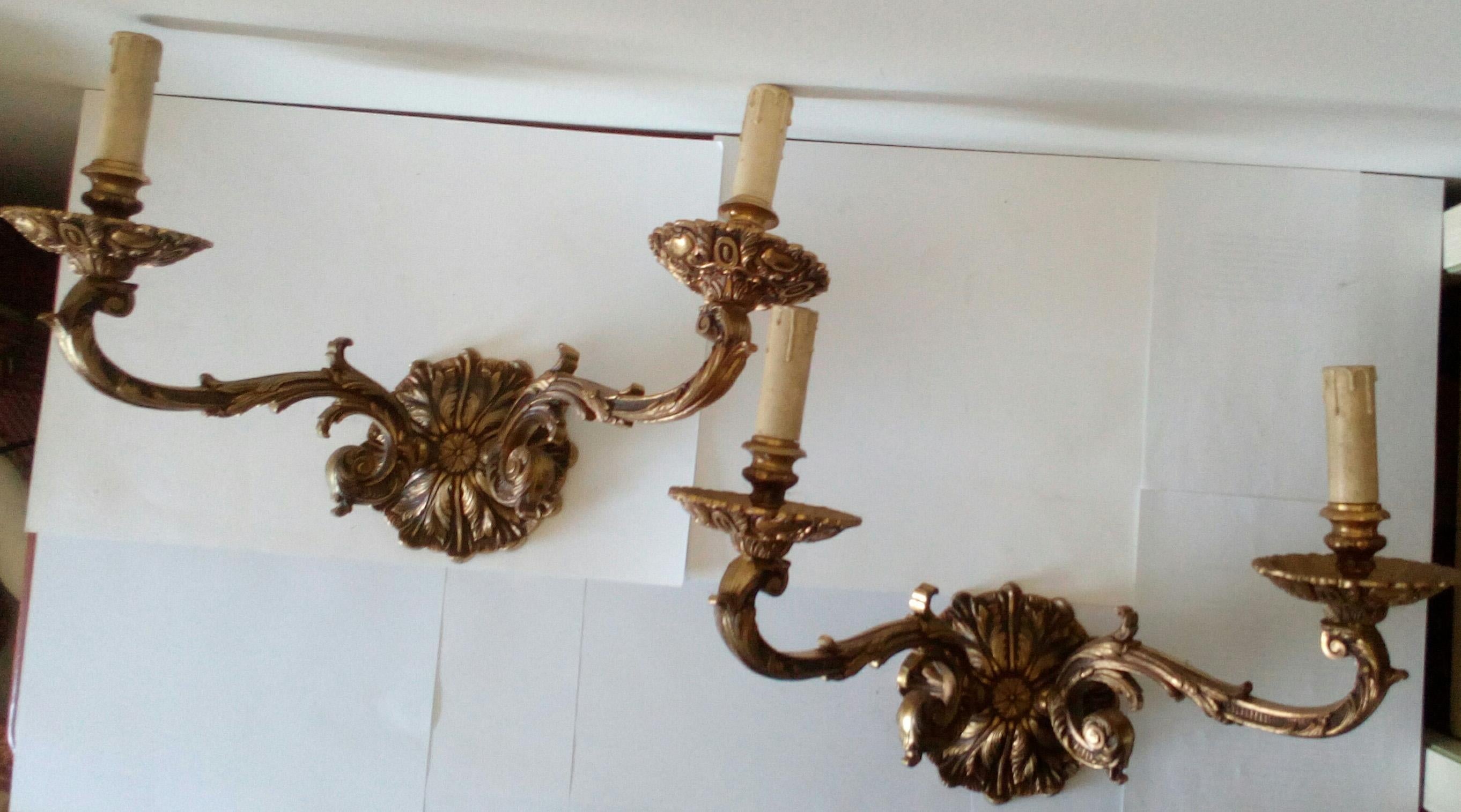 Italian Pair of 20th Century Louis XIV Sconces, Italy 1930, Bronze Gilted 24-Karat For Sale