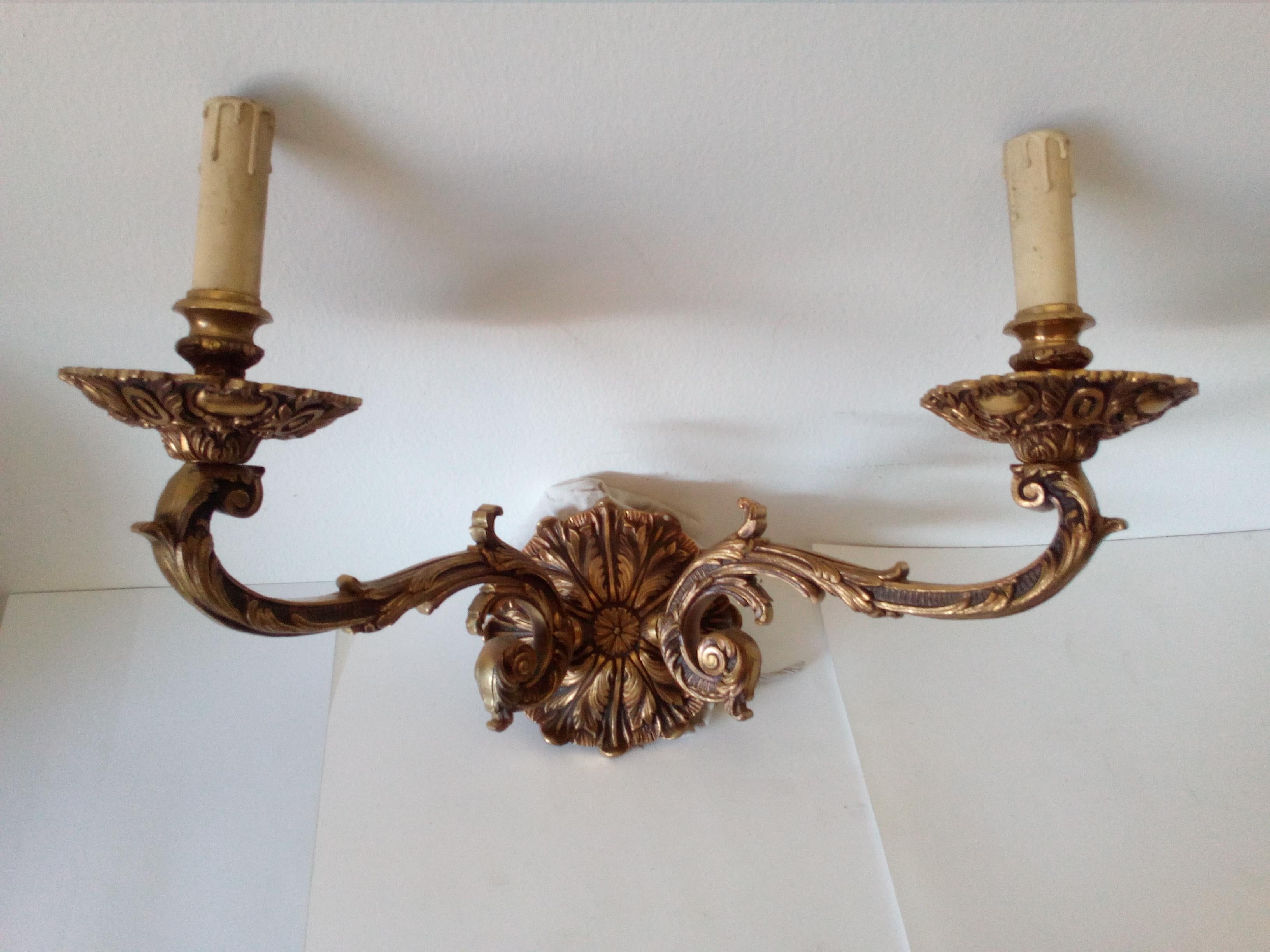 Pair of 20th Century Louis XIV Sconces, Italy 1930, Bronze Gilted 24-Karat For Sale 1