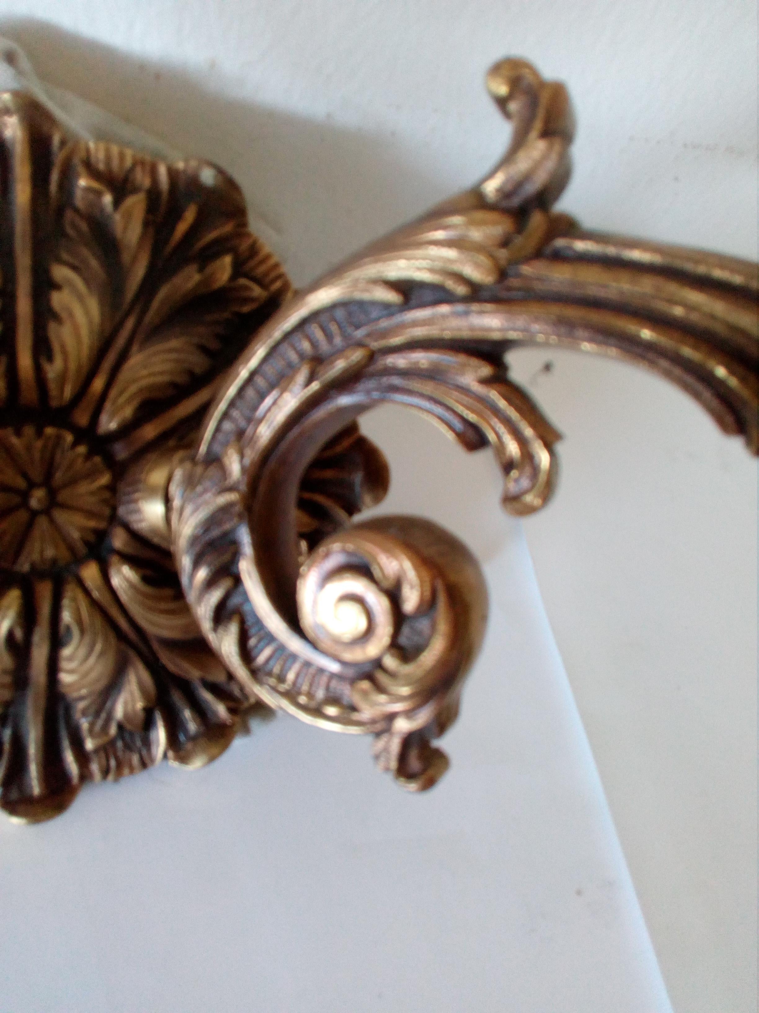 Pair of 20th Century Louis XIV Sconces, Italy 1930, Bronze Gilted 24-Karat For Sale 3