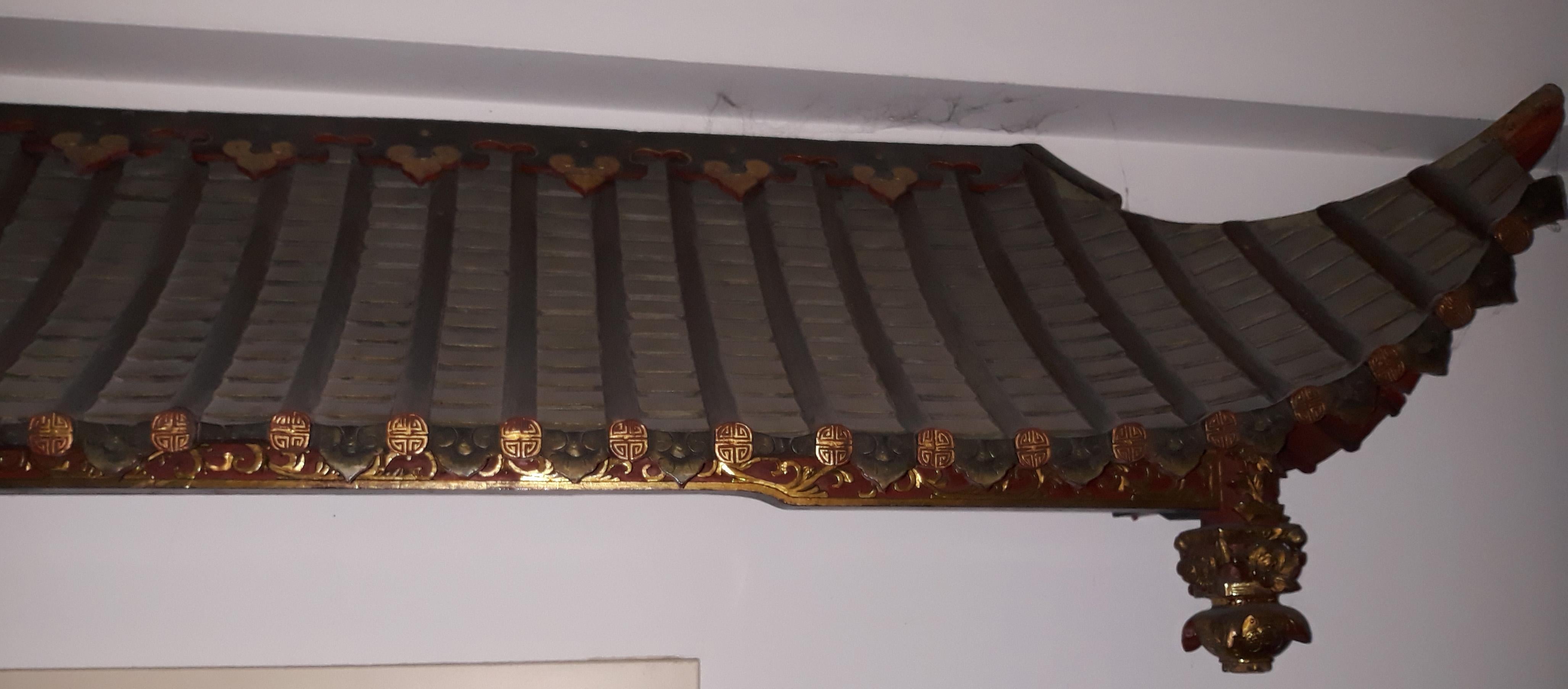 Pair of 20th Cent Pagoda Roofs, China 1908, Hand Carved, Guilted, Red Lacquer In Good Condition For Sale In Lentate sul Seveso (Mb), IT