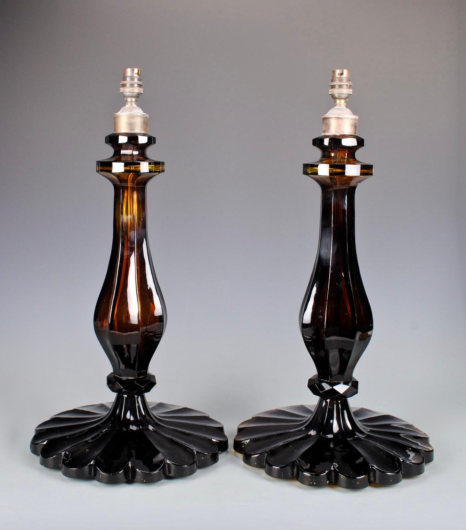 Indian Pair of 20th Century Amber Cut-Glass Table Lamps For Sale