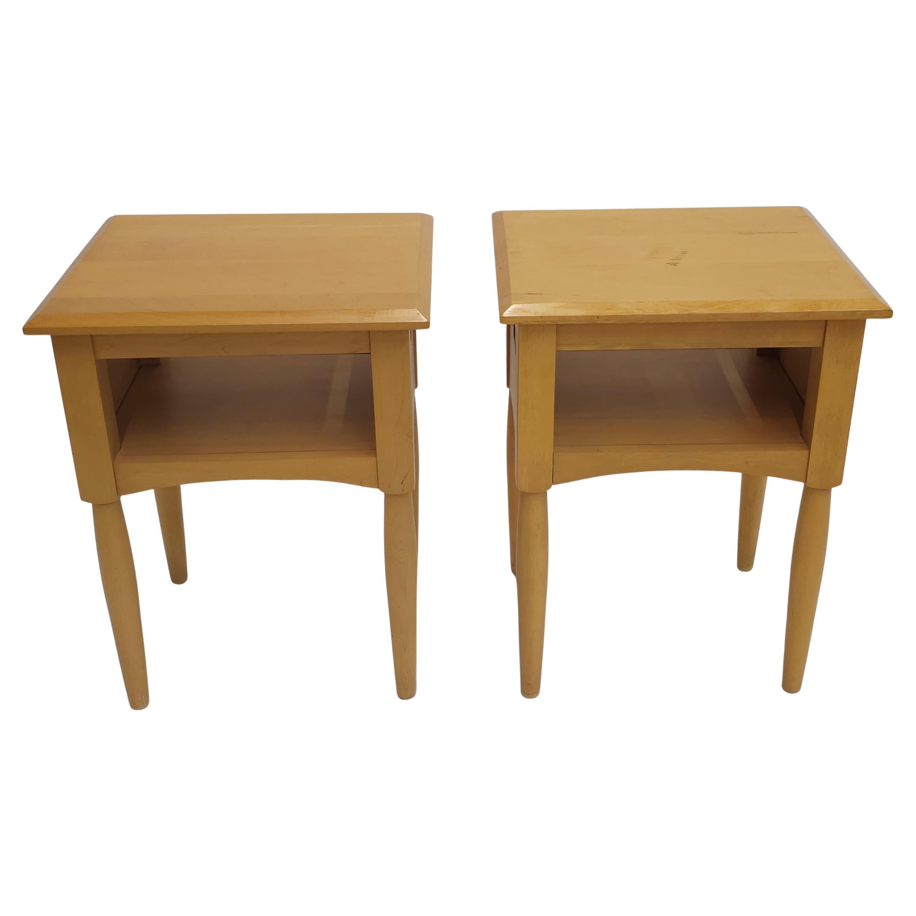 Pair Of 20th Century American Classical Maple Accent Side Tables or Nightstands.
Measures 17.5