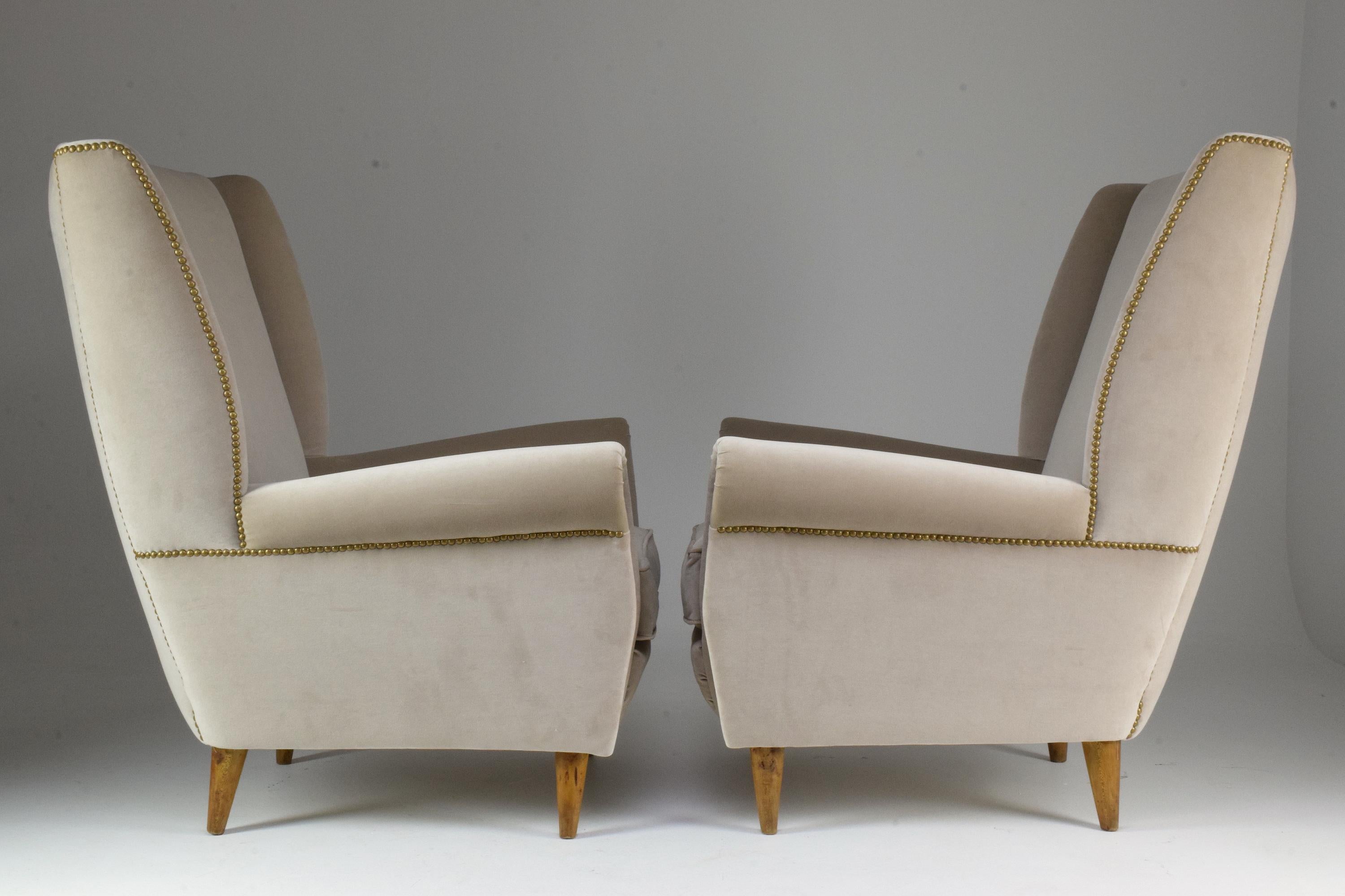 Pair of 20th Century Armchairs In the Style of Gio Ponti, 1940s For Sale 4