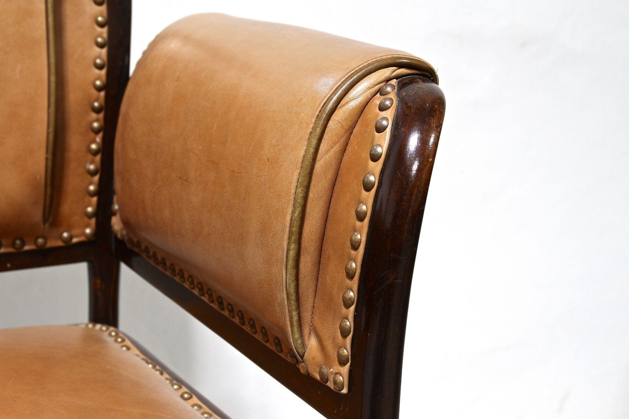 Leather Pair of 20th Century Art Nouveau Bentwood Armchairs by Thonet, Austria, Ca. 1904 For Sale
