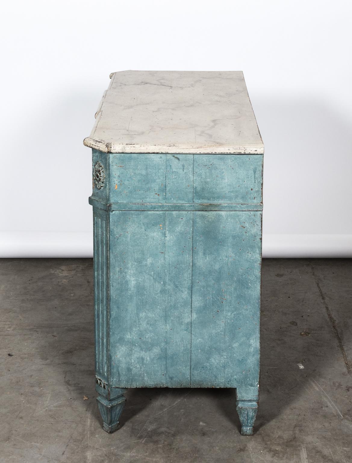 Pair of 20th Century Blue Painted Gustavian Commodes For Sale 11