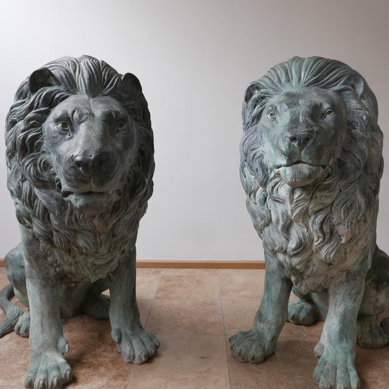 Mid-Century Modern Pair of 20th Century Bronze Italian Lions