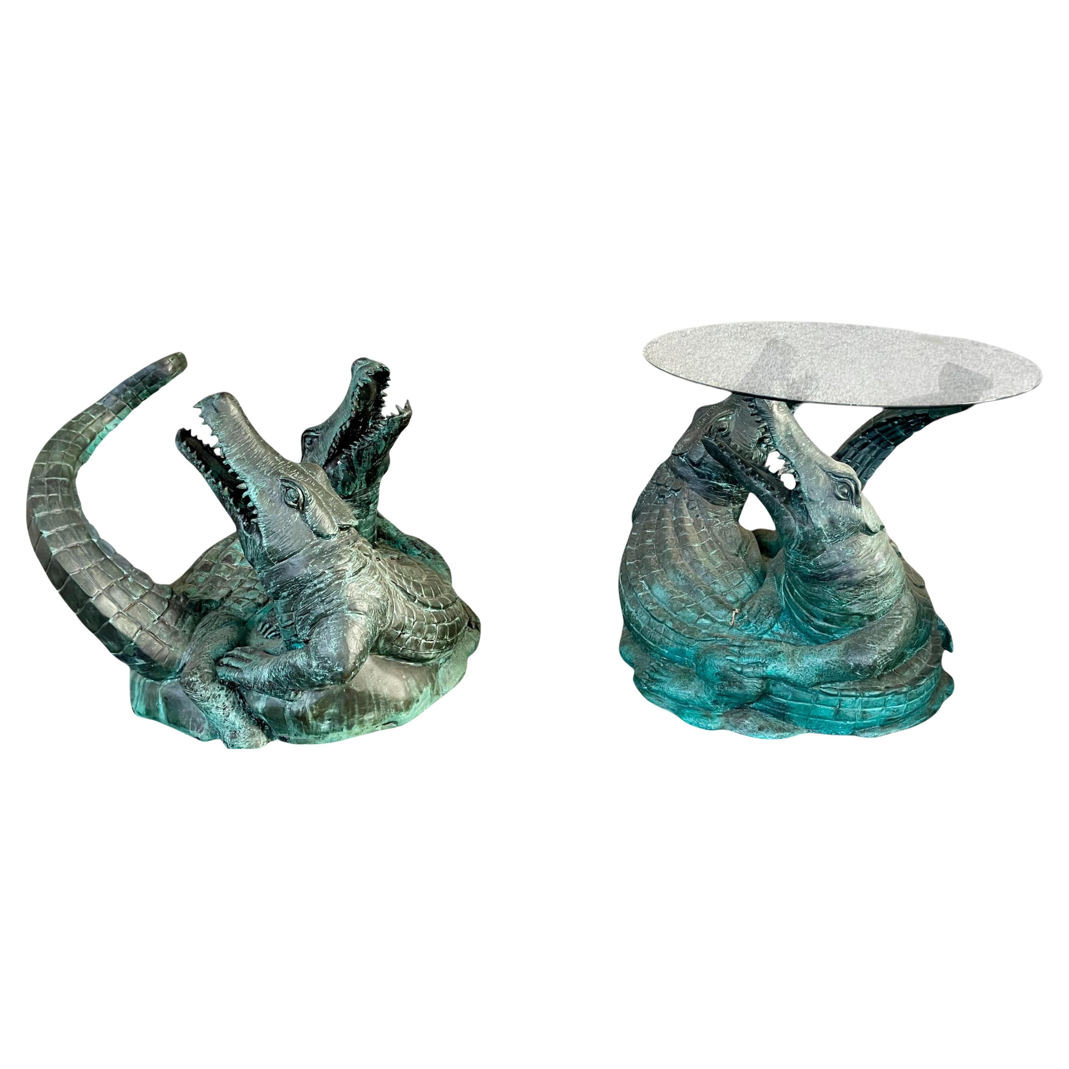 Paire de bases de table en bronze du 20ème siècle en alligator combattant