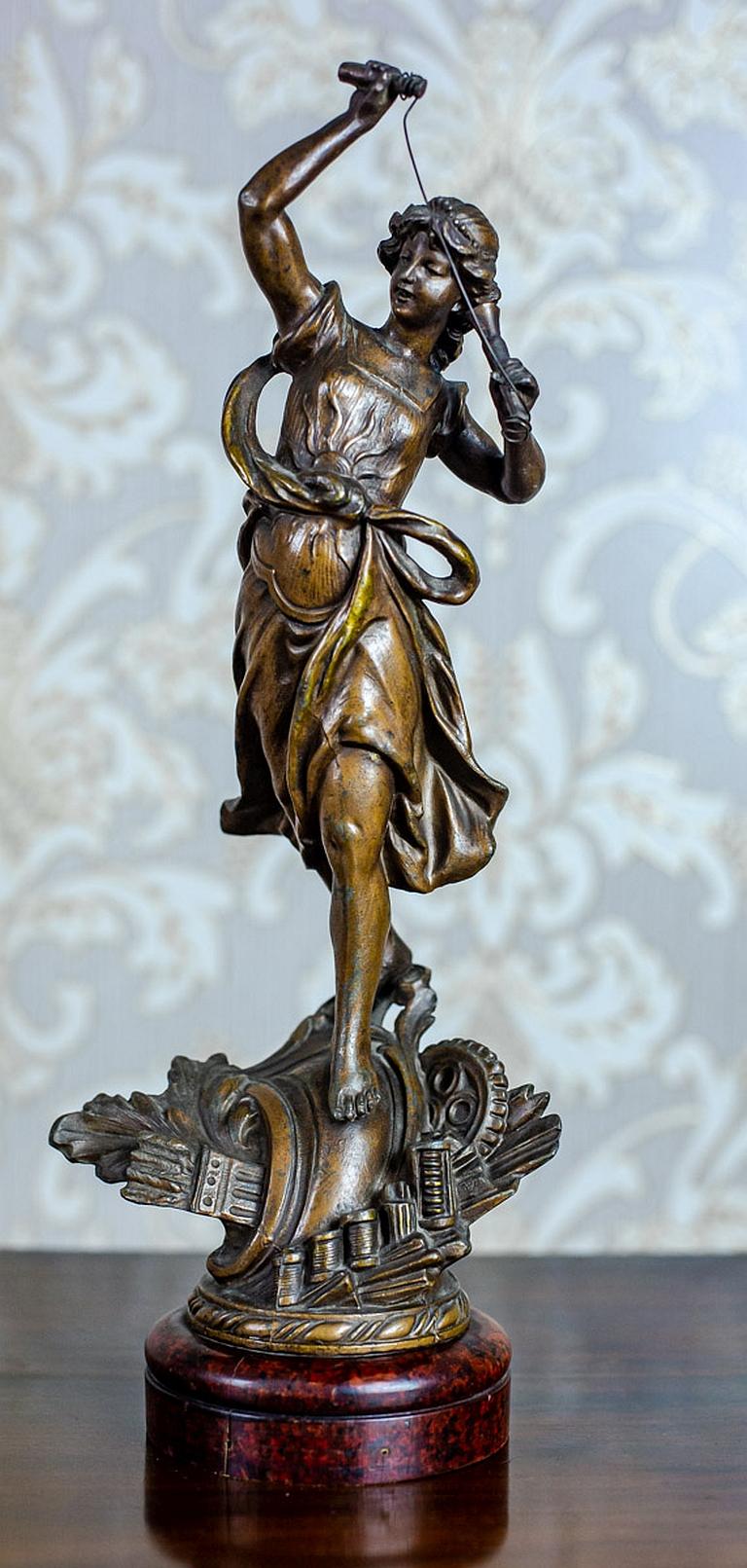 Coppia di statuette in zama bronzata del XX secolo in vendita 2