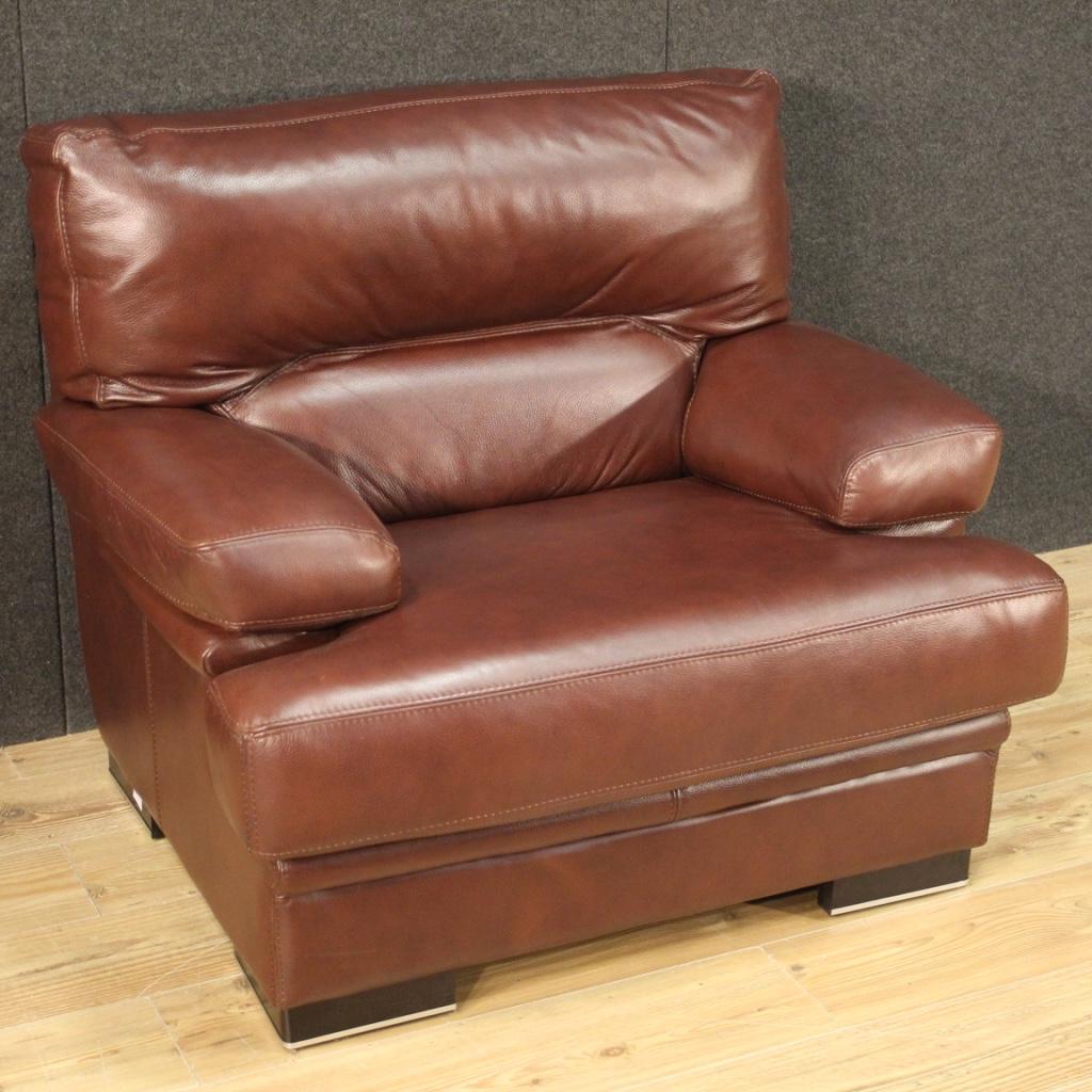 Pair of 20th Century Brown Leather Italian Armchairs, 1980 1