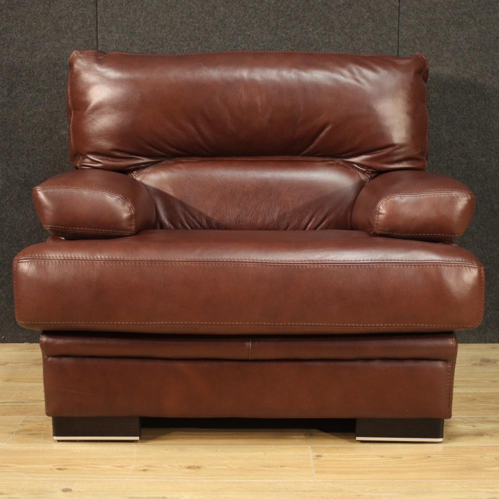 Pair of 20th Century Brown Leather Italian Armchairs, 1980 3