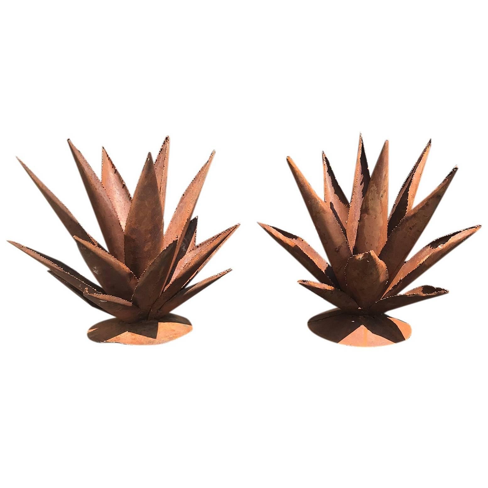 Pair of Vintage Pineapple Garden Ornaments For Sale at 1stdibs