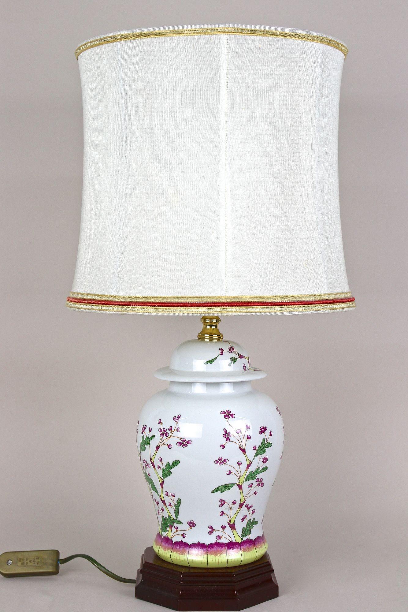 Pair Of 20th Century Ceramic Table Lamps With Lampshades, Italy ca. 1970s For Sale 12