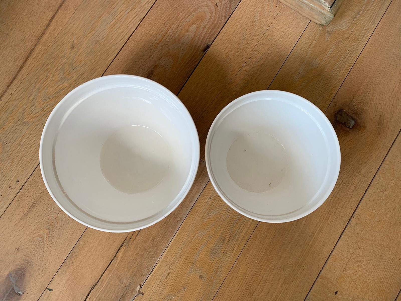 Pair of 20th Century Ceramic White Bowls For Sale 1