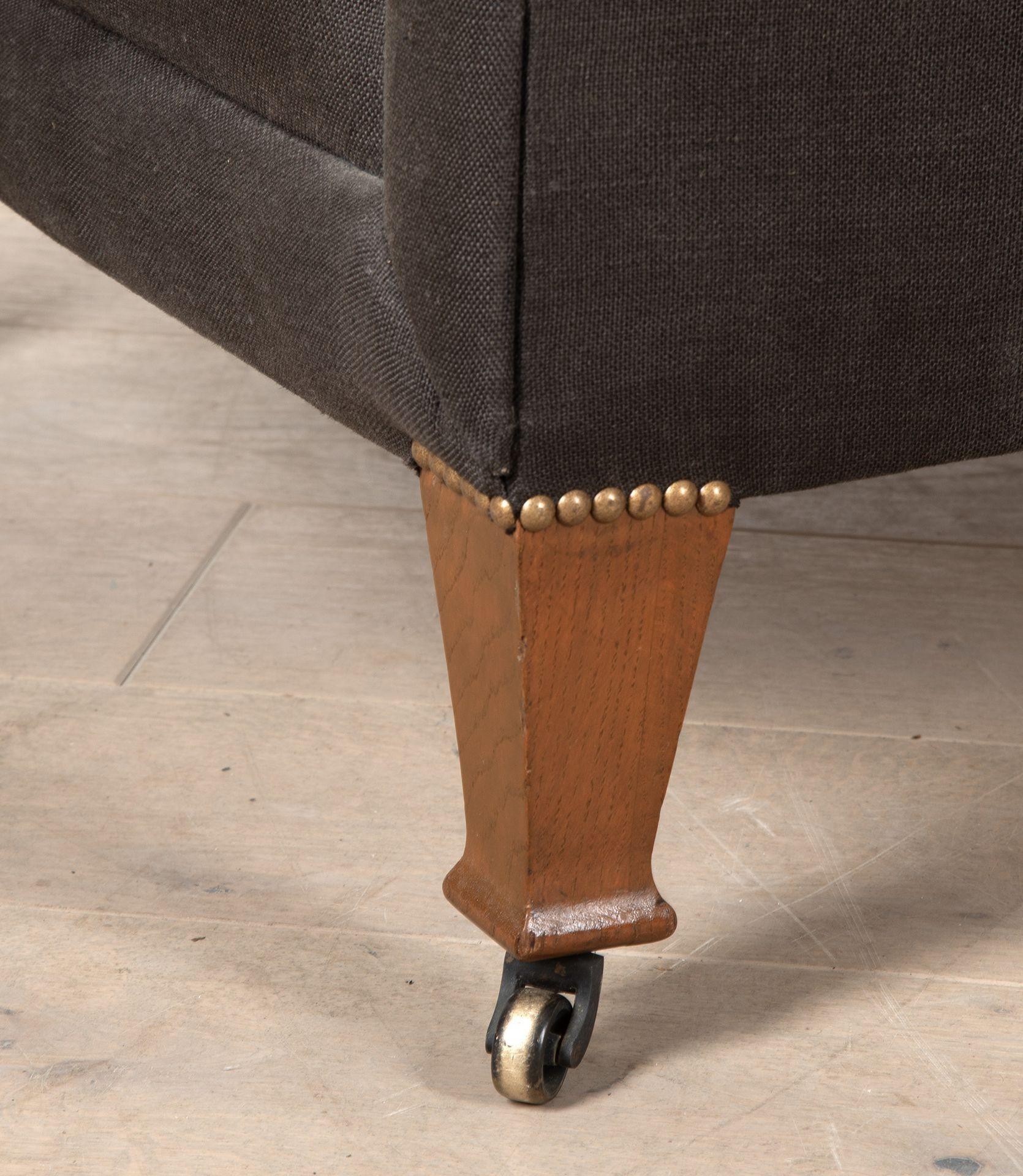 20ième siècle Paire de fauteuils Chesterfield du 20e siècle en vente