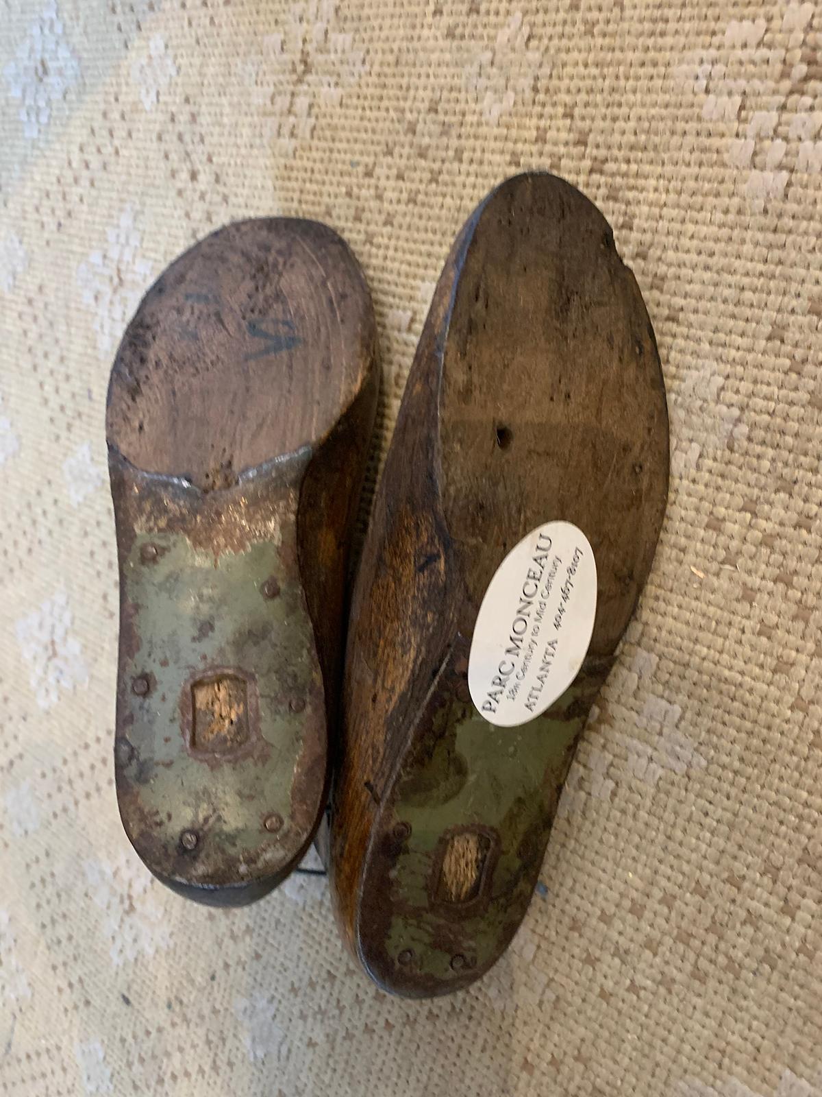 Pair of 20th Century Children's Wooden Shoe Molds For Sale 4