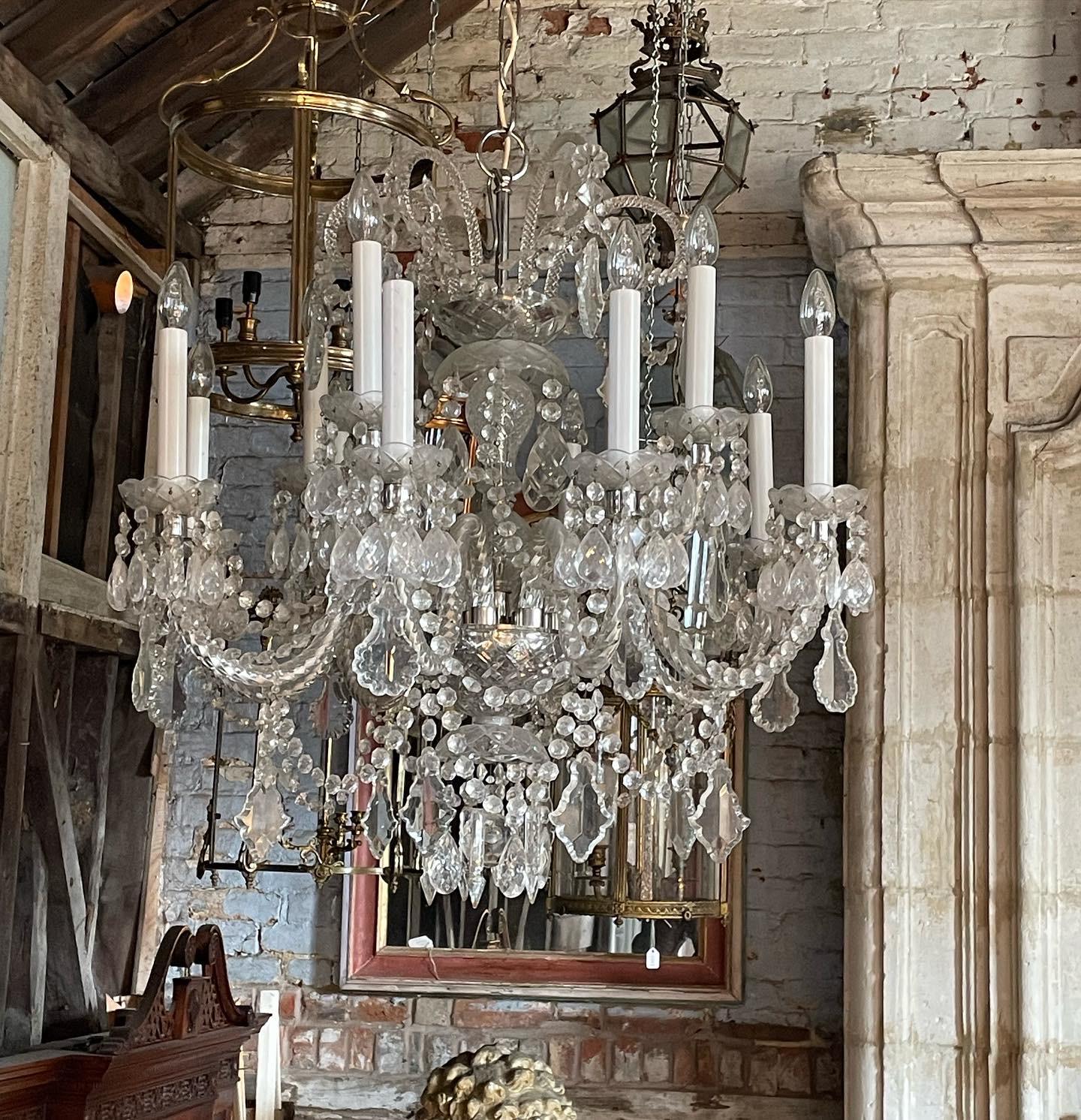 Pair of 20th Century Cut Glass Chandeliers For Sale 3