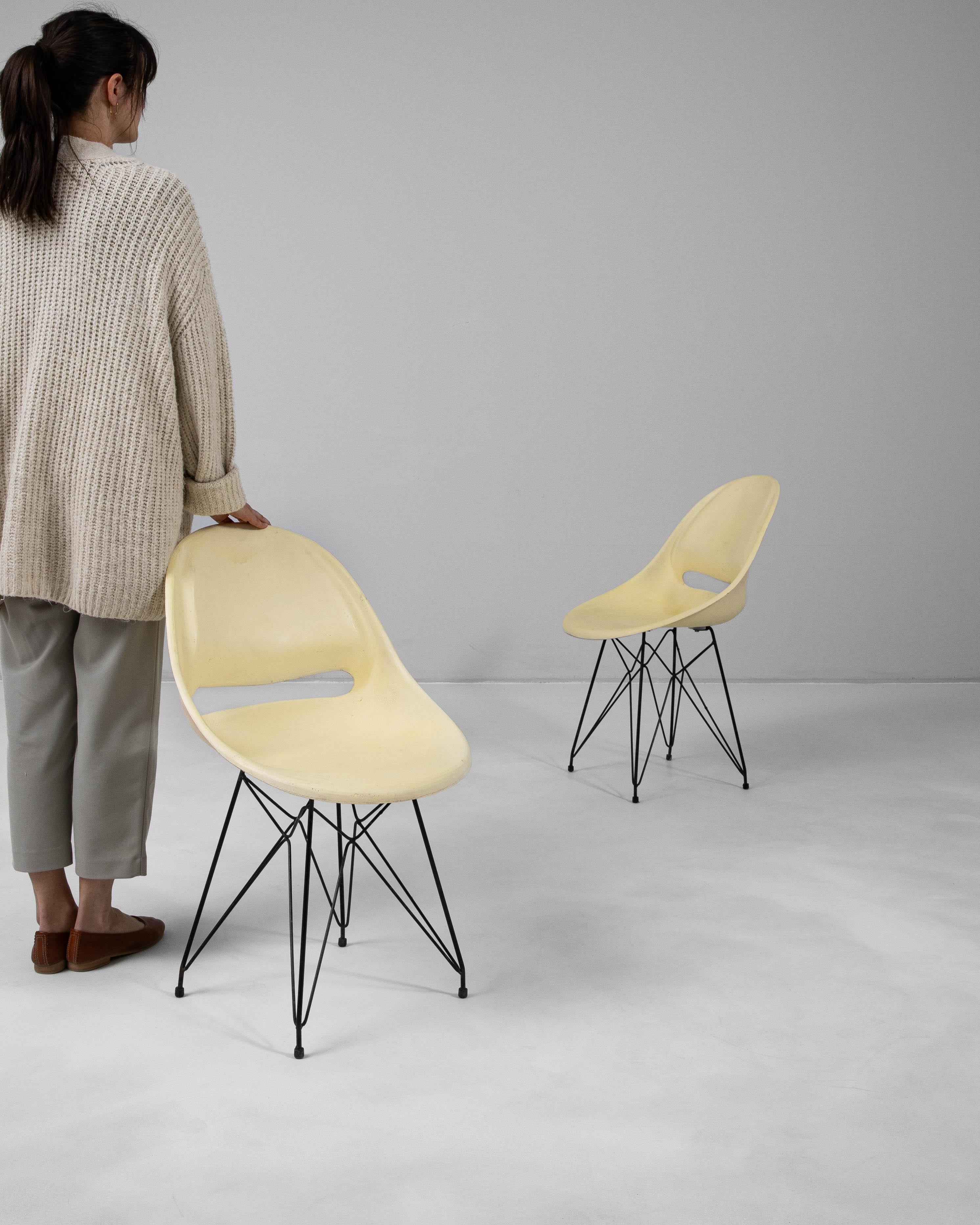 Pareja De Sillas Checas De Fibra De Vidrio Del Siglo XX De Miroslav Navratil Para Vertex en venta 2