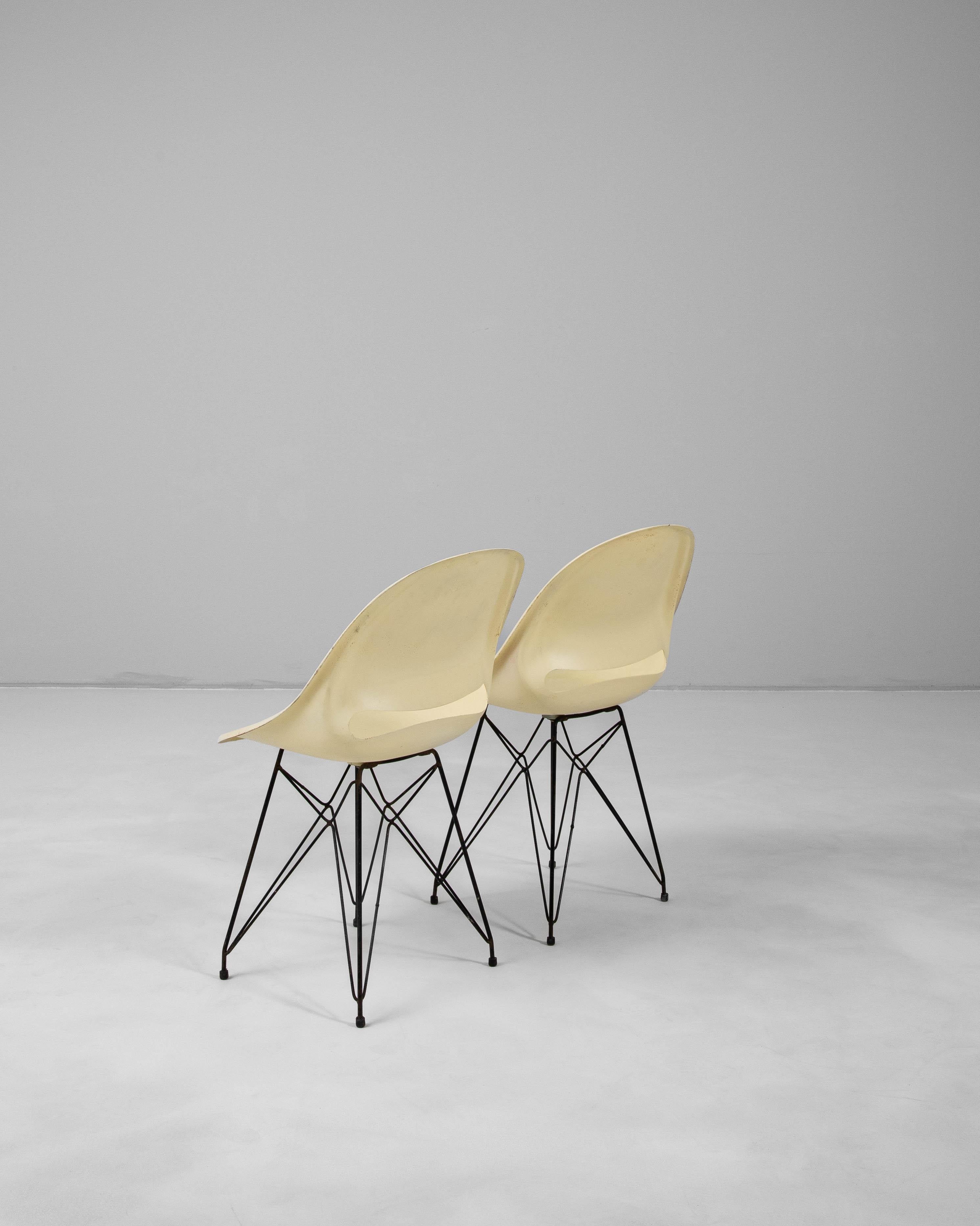 Pareja De Sillas Checas De Fibra De Vidrio Del Siglo XX De Miroslav Navratil Para Vertex en venta 3