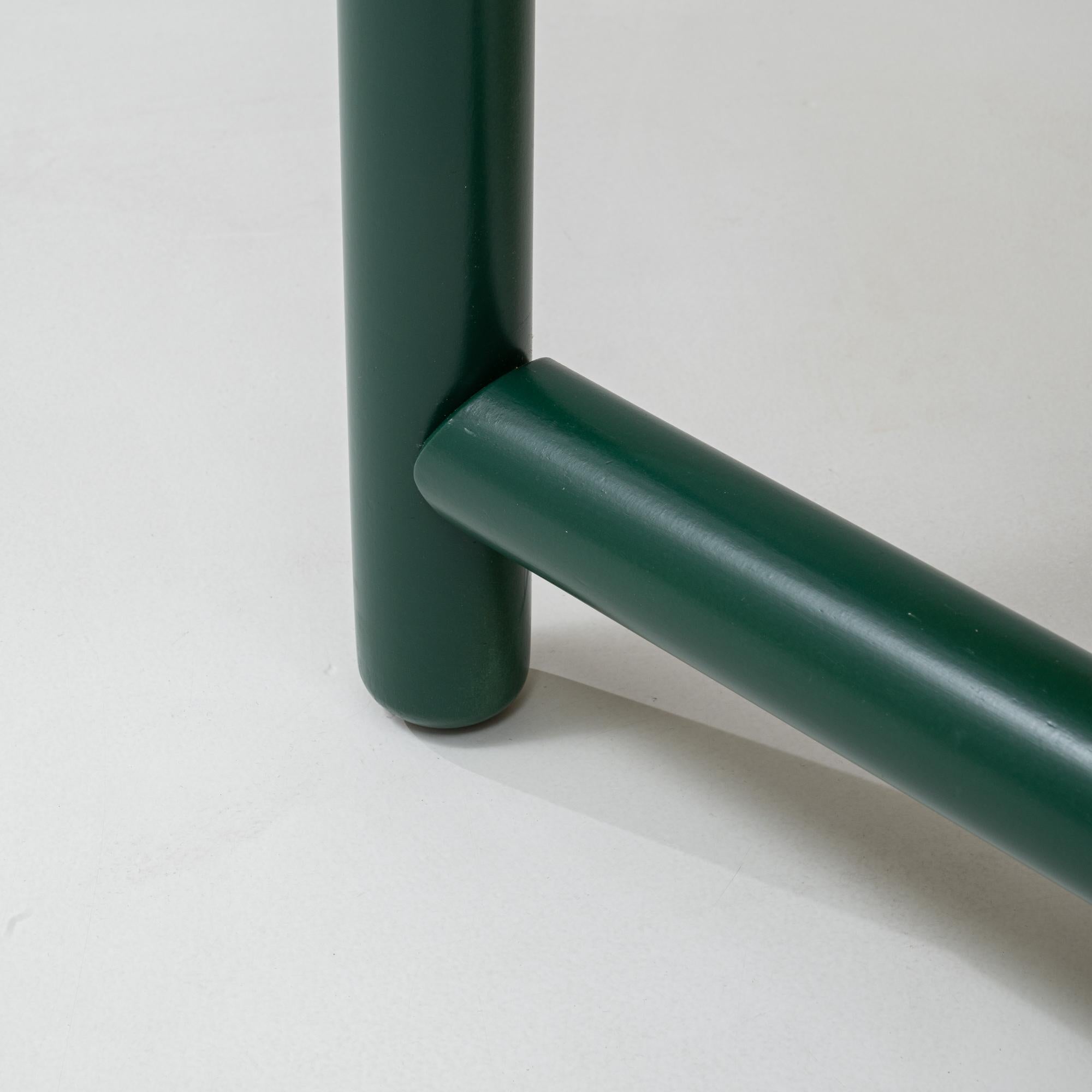 Paire de chaises longues tchèques du 20e siècle avec armatures vertes et tapisserie jaune en vente 7