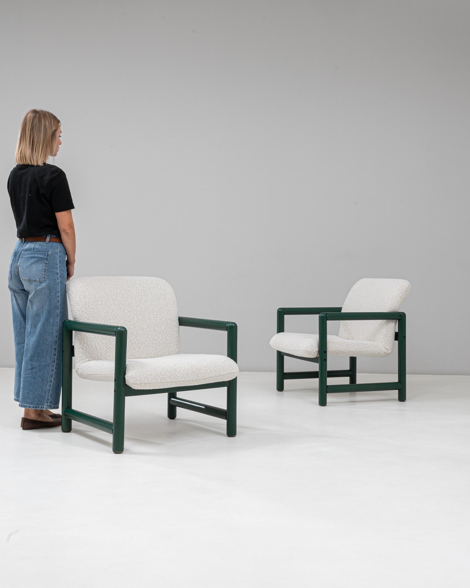 Tchèque Paire de chaises longues tchèques du 20e siècle avec armatures tubulaires vertes en vente