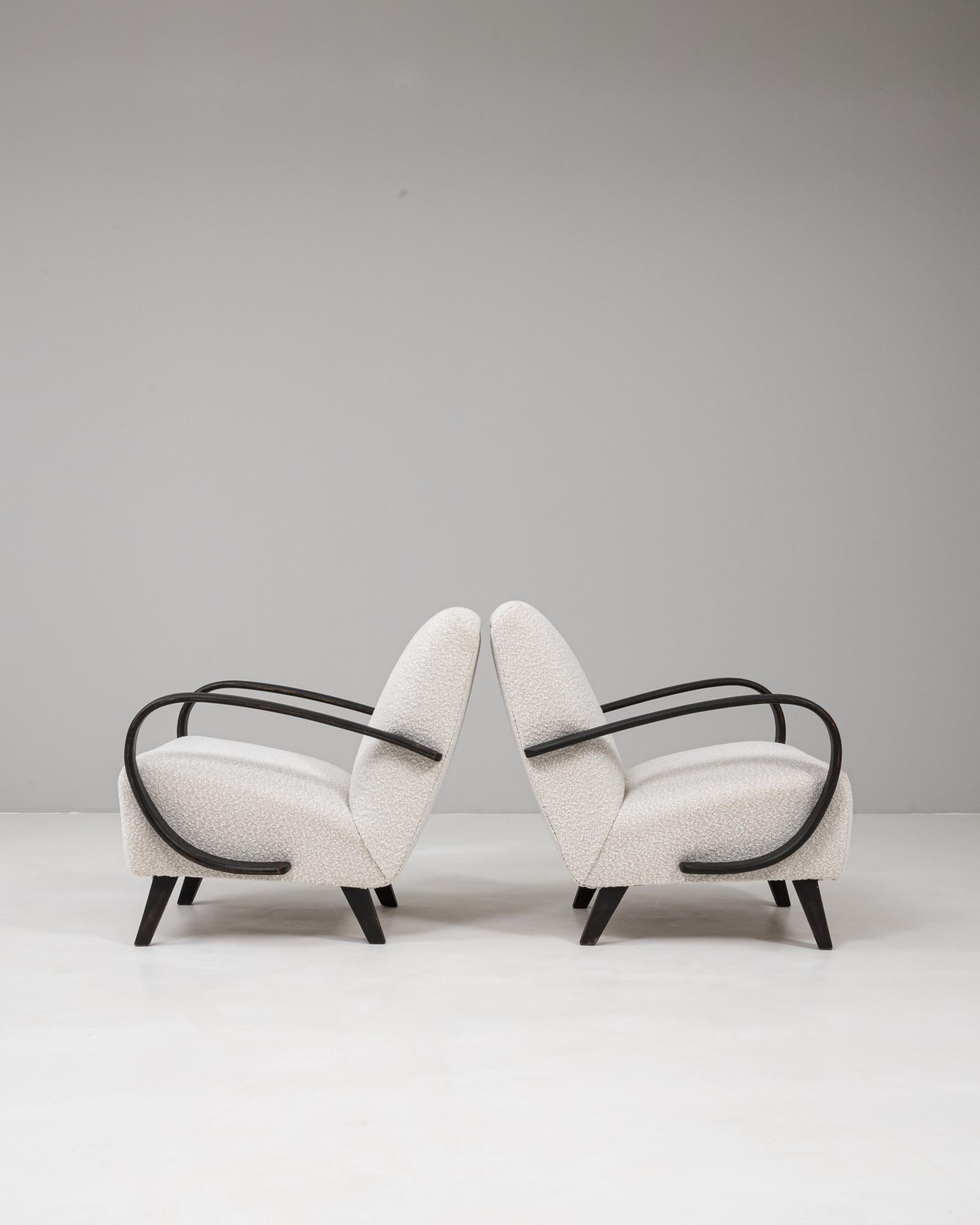 Pareja De Sillones Tapizados MCM Checos Del Siglo XX De J. Halabala en venta 6