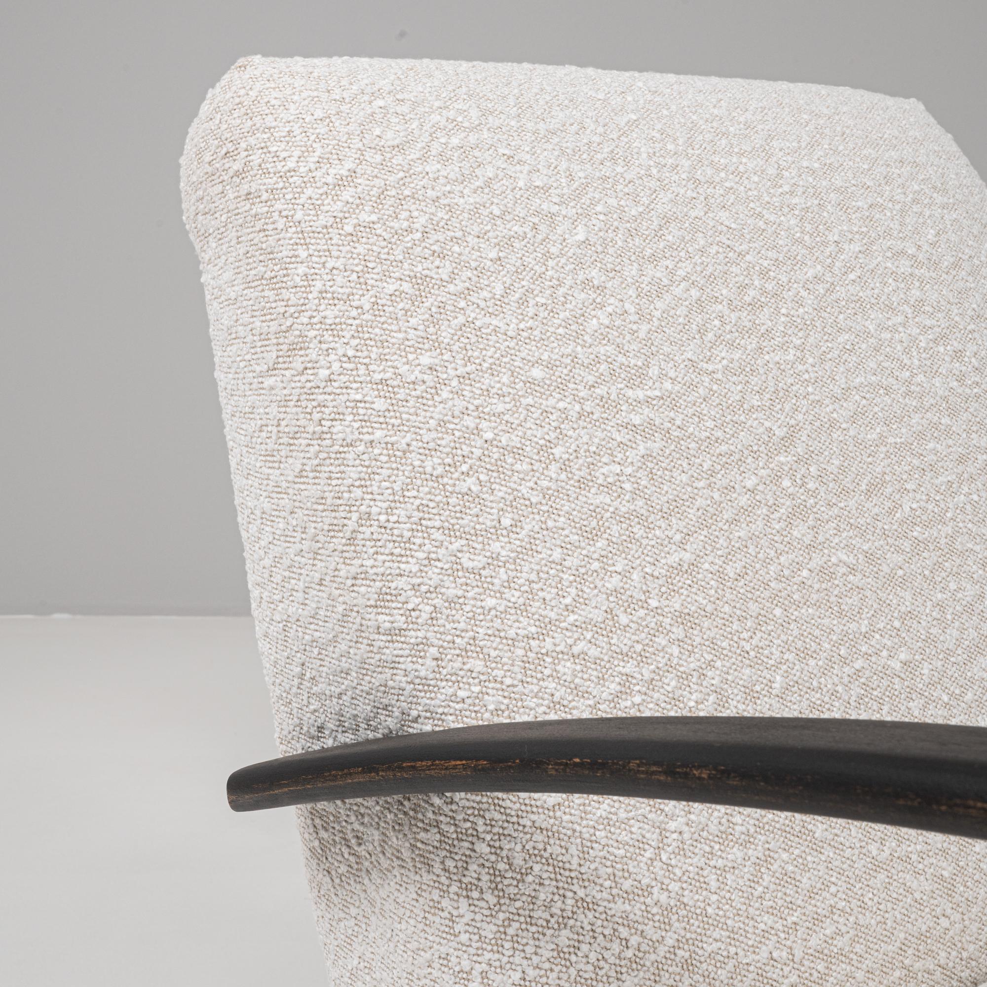 Pareja De Sillones Tapizados MCM Checos Del Siglo XX De J. Halabala en venta 3