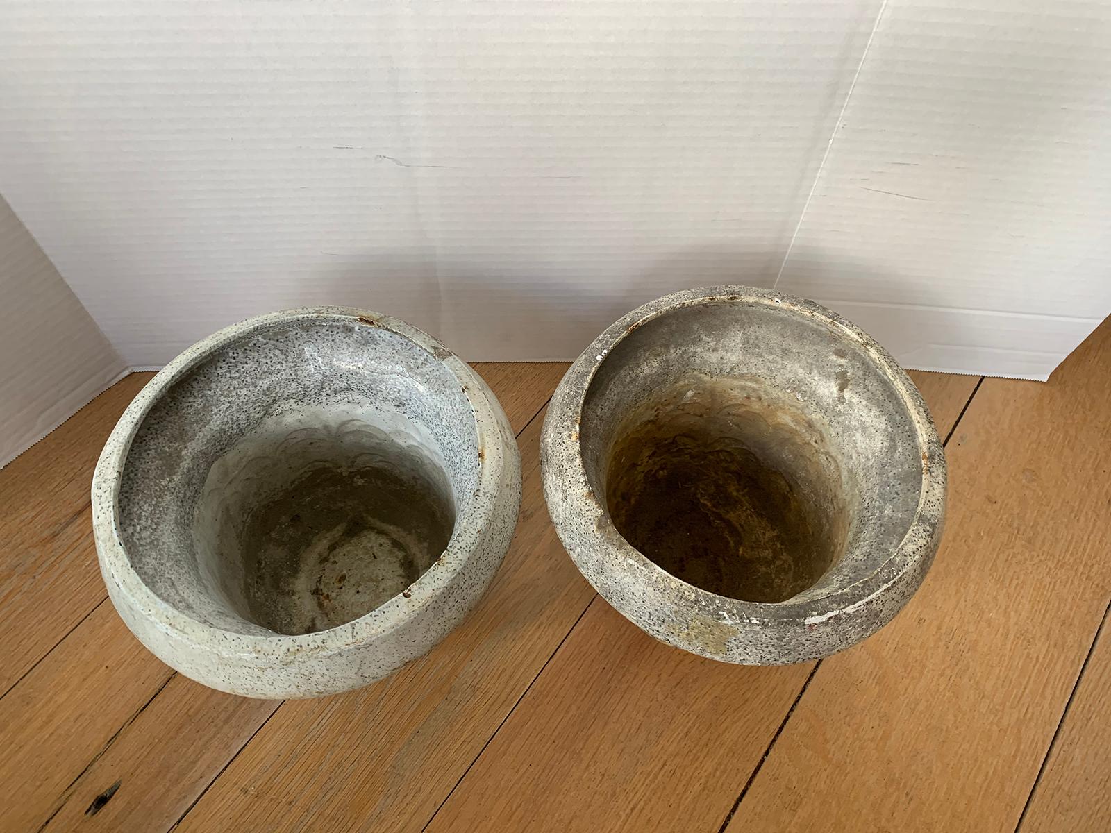 Pair of 20th Century Enameled Metal Pots In Good Condition For Sale In Atlanta, GA