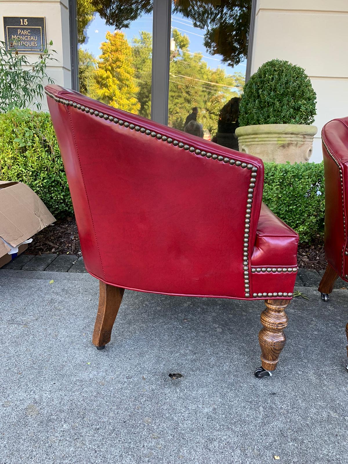 Pair of 20th Century English Red Leather Barrel Chairs In Good Condition In Atlanta, GA