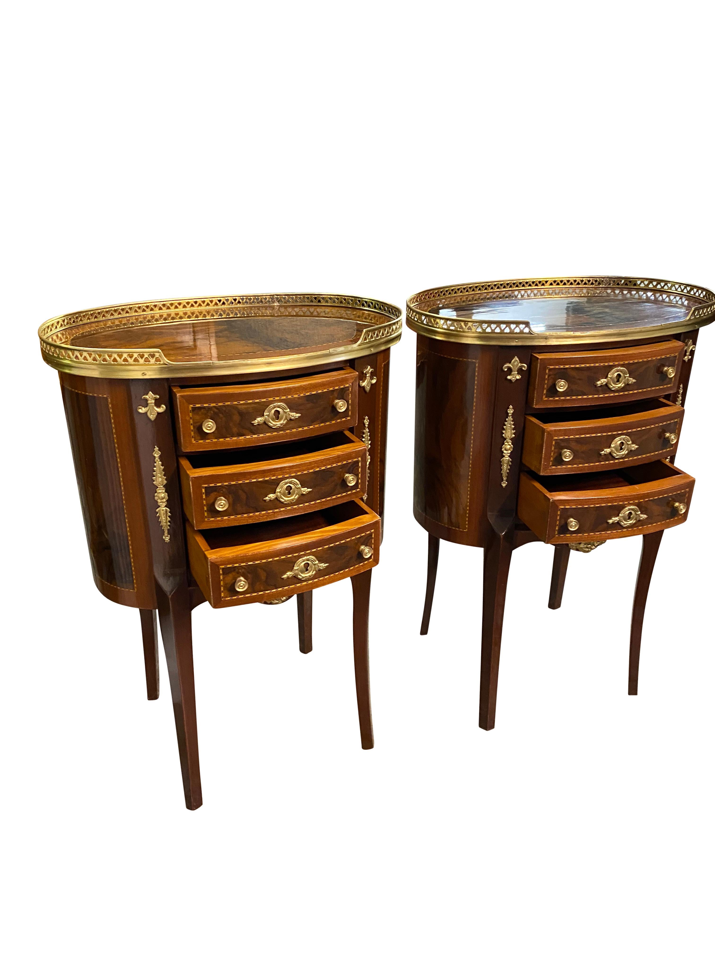 Pair of 20th Century English Regency Style Side Tables 10