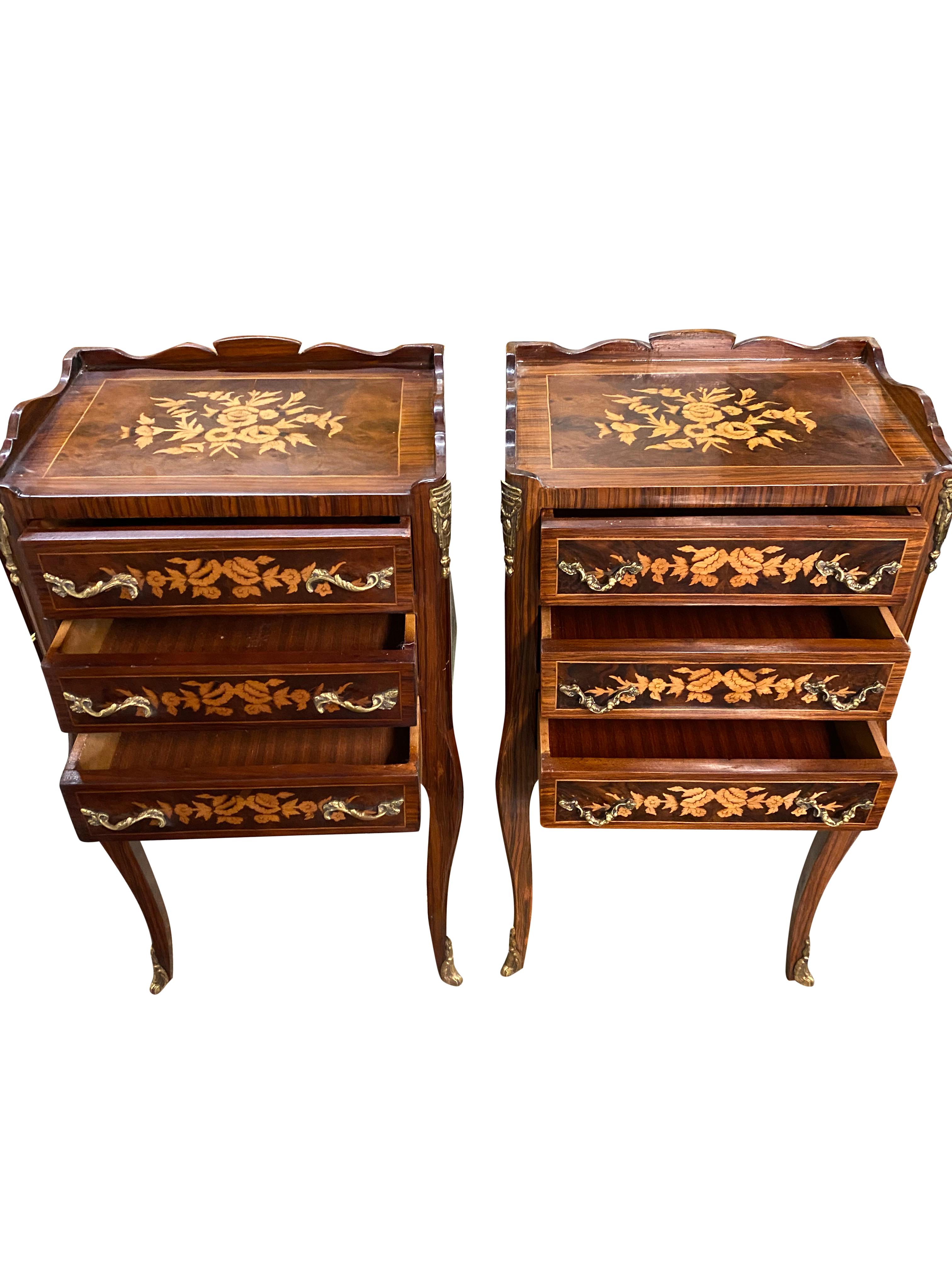 Pair of 20th Century English Regency Style Side Tables For Sale 10